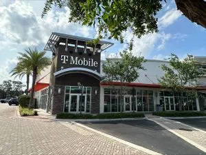 T-Mobile Federal Hwy & Linton Blvd