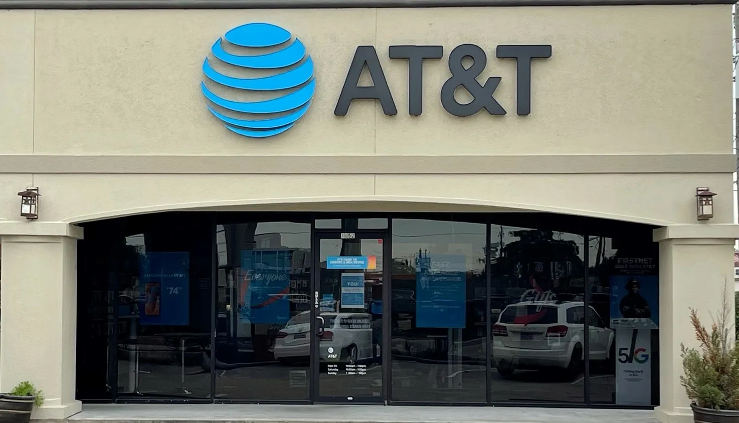 AT&T Store Houston - Lake Way Plaza