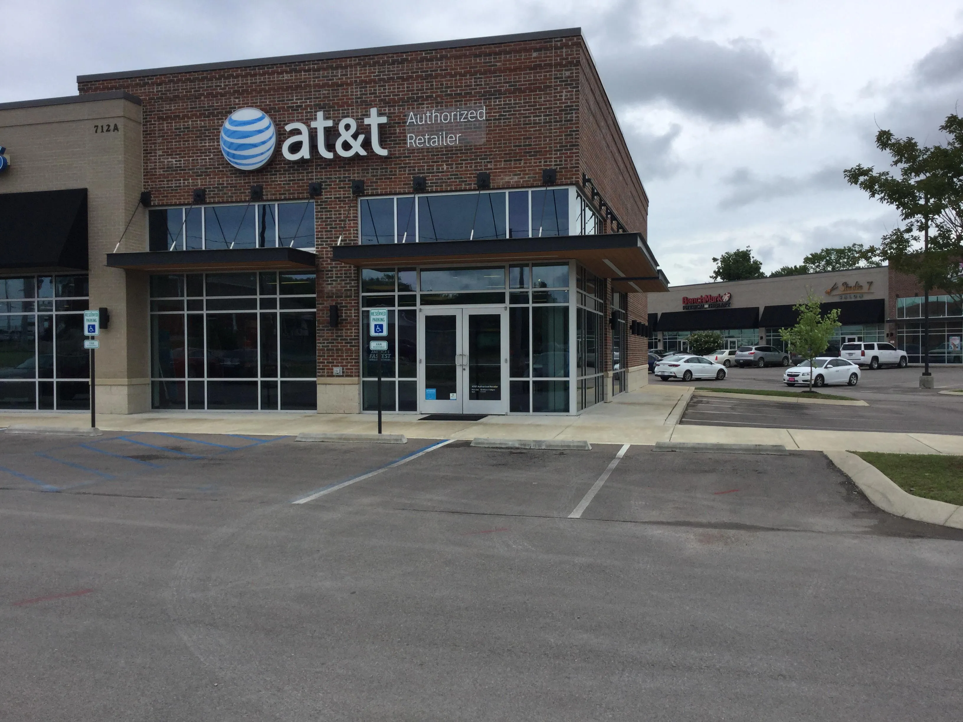 AT&T Store Lewisburg - Governors Plaza