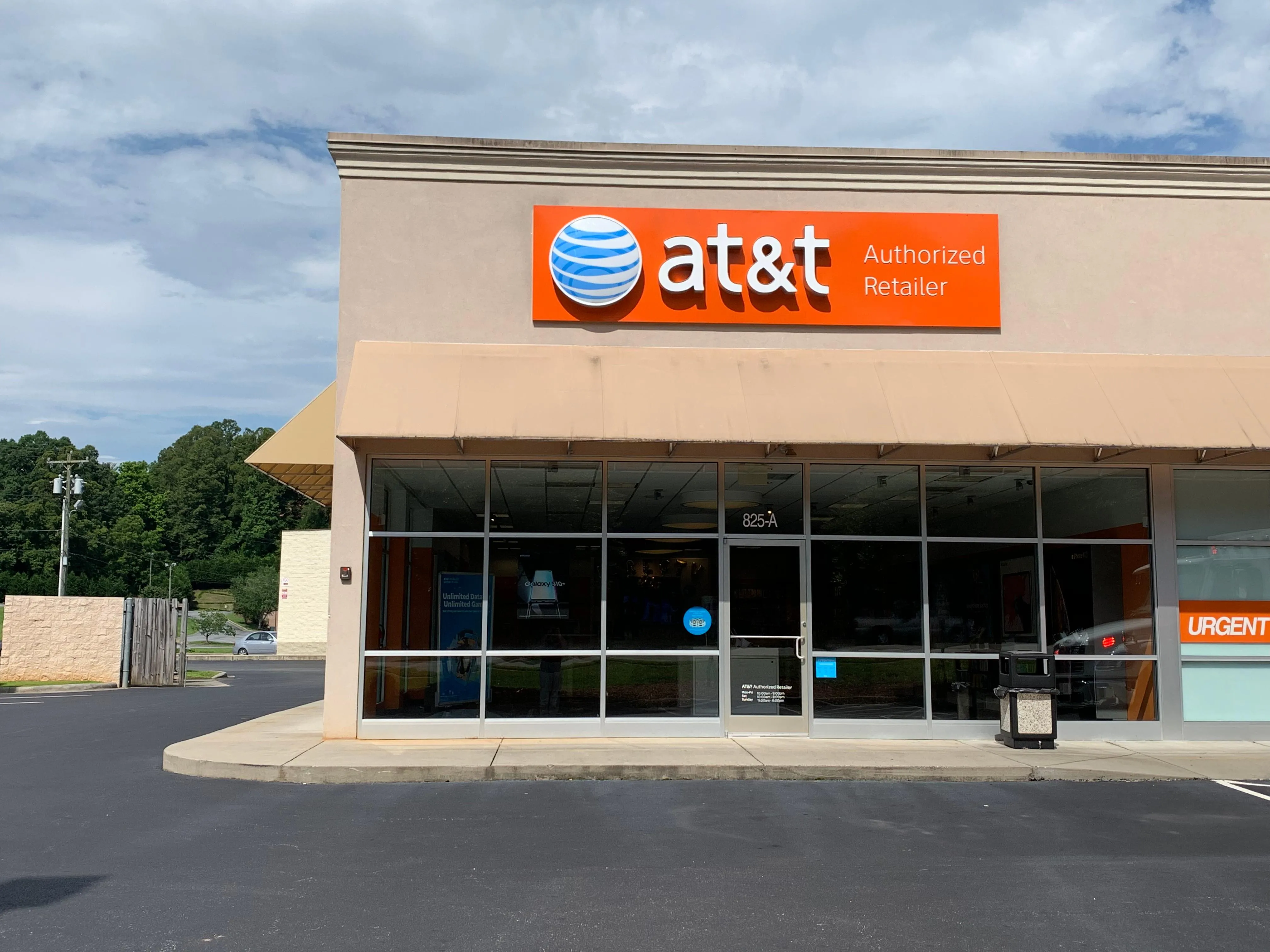 AT&T Store Lenoir - North Hill Plaza