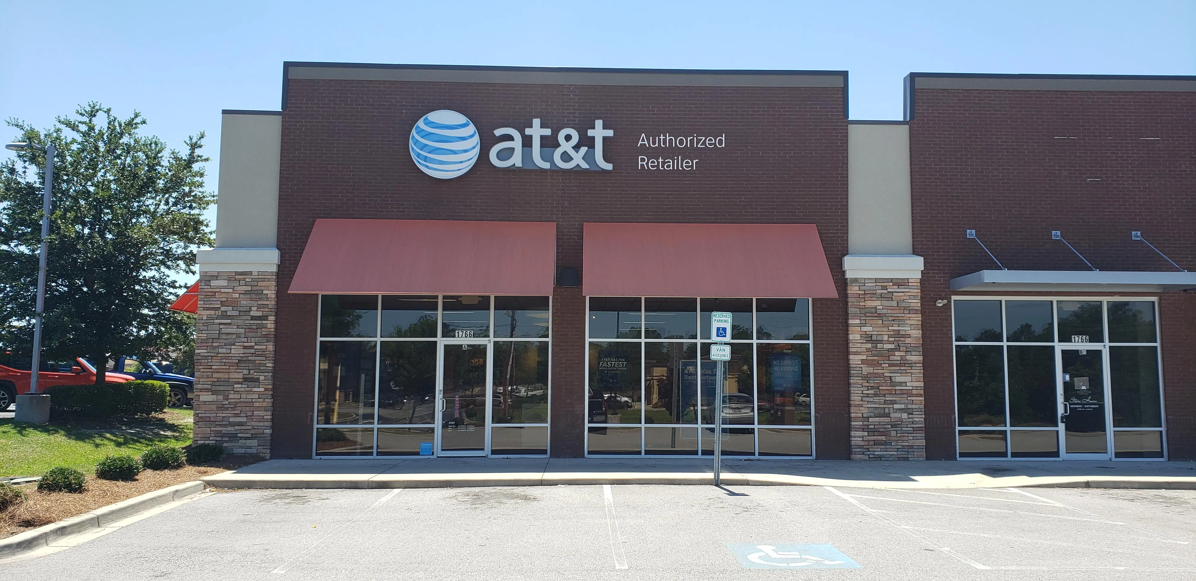 AT&T Store Lexington - S Lake Dr