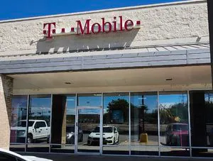 T-Mobile S Sheridan & W Dartmouth