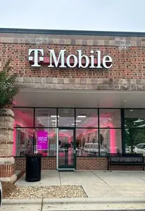 T-Mobile Cross Center Rd & NC-73