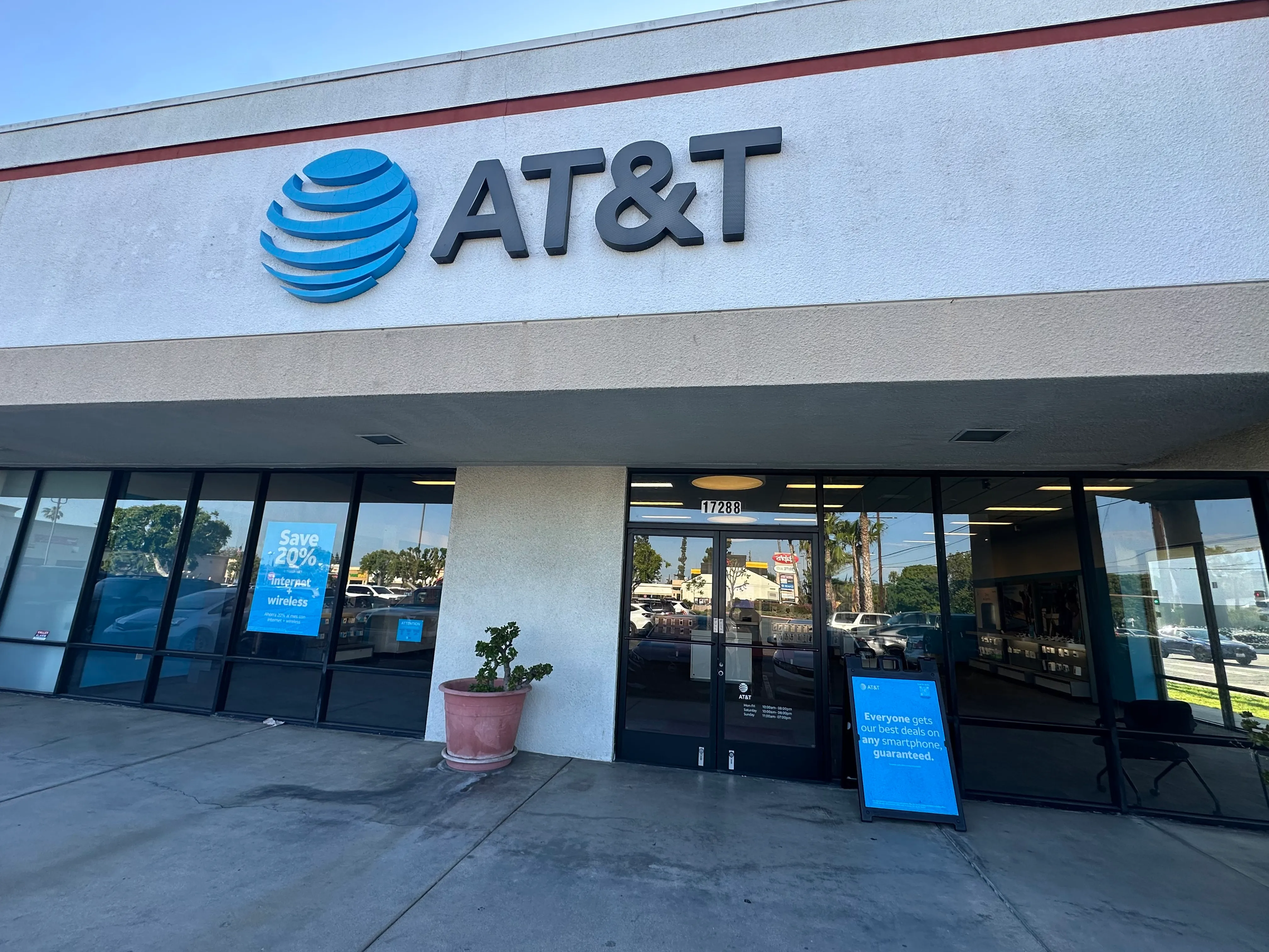 AT&T Store Van Nuys - Van Nuys