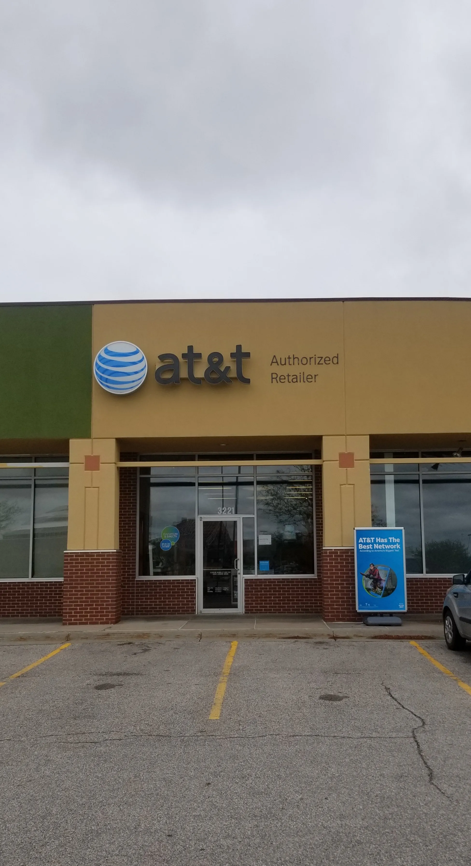 AT&T Store Omaha - Oakview Dr