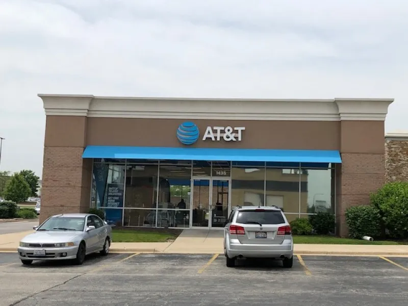AT&T Store Addison - Centennial Plaza