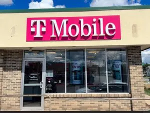 T-Mobile E 14th & University