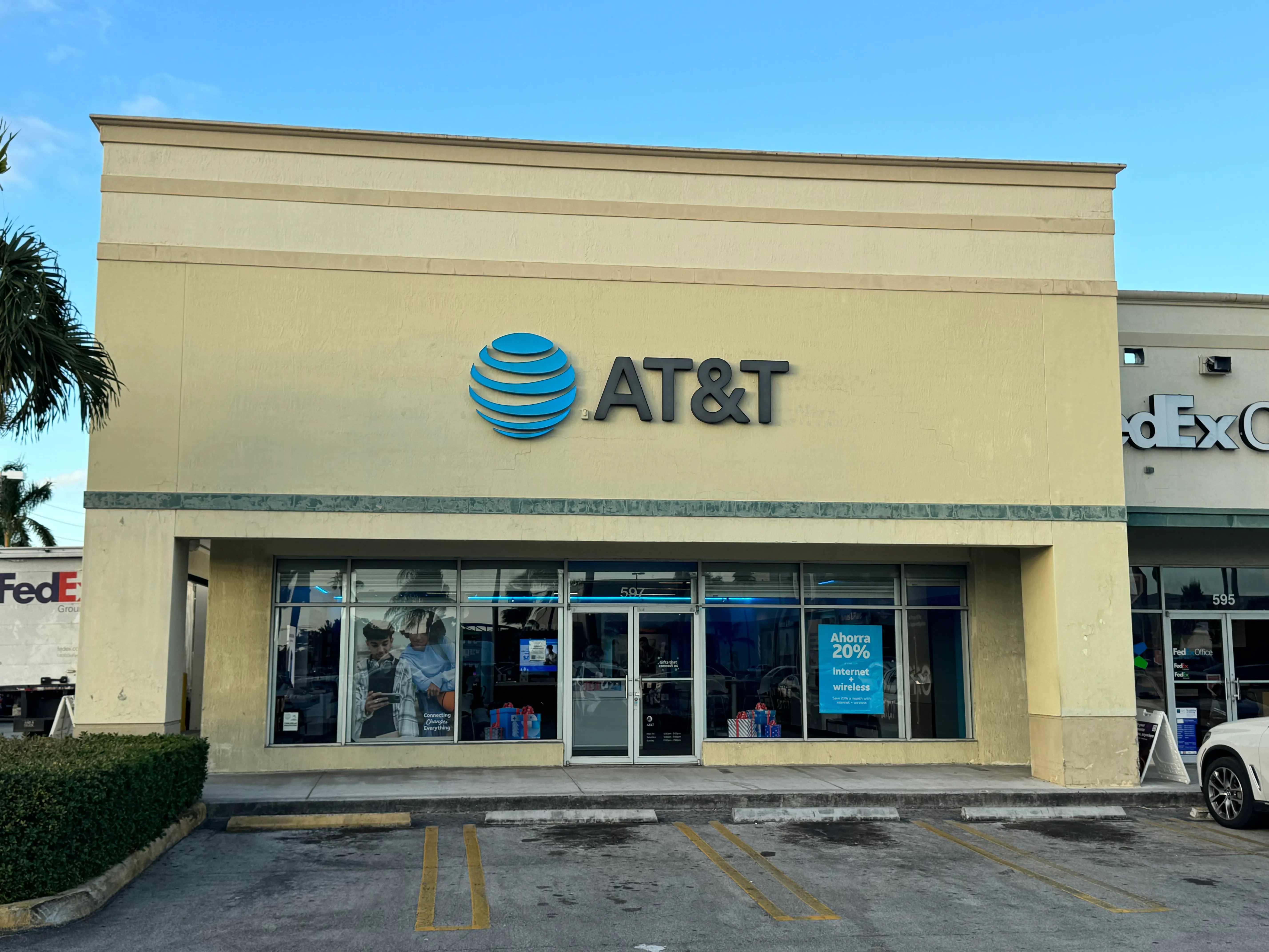 AT&T Store Hialeah - Palm Springs Mile