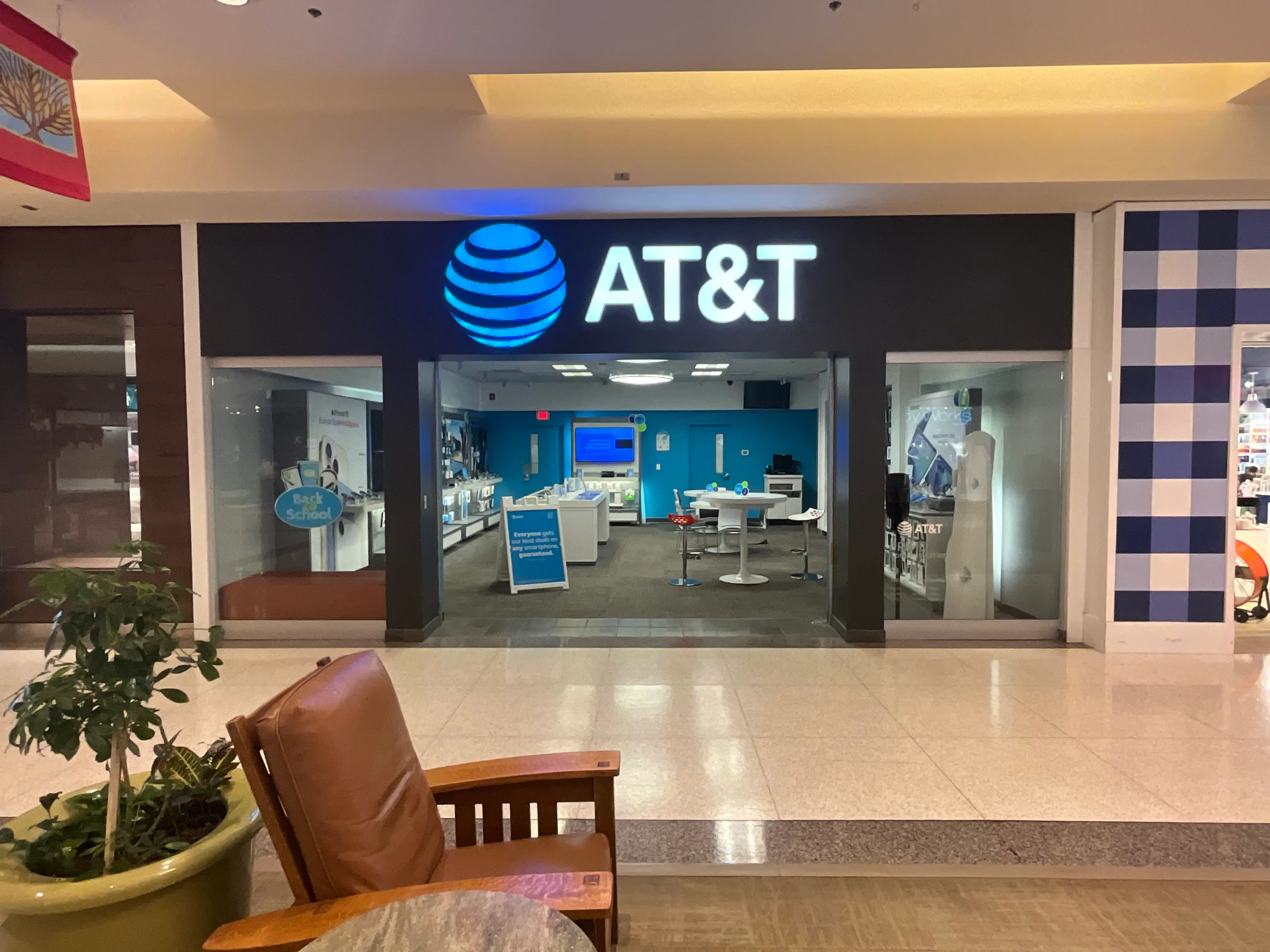AT&T Store Fargo - FARGO MALL