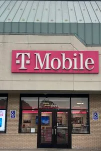 T-Mobile Telegraph & 7 Mile Rd
