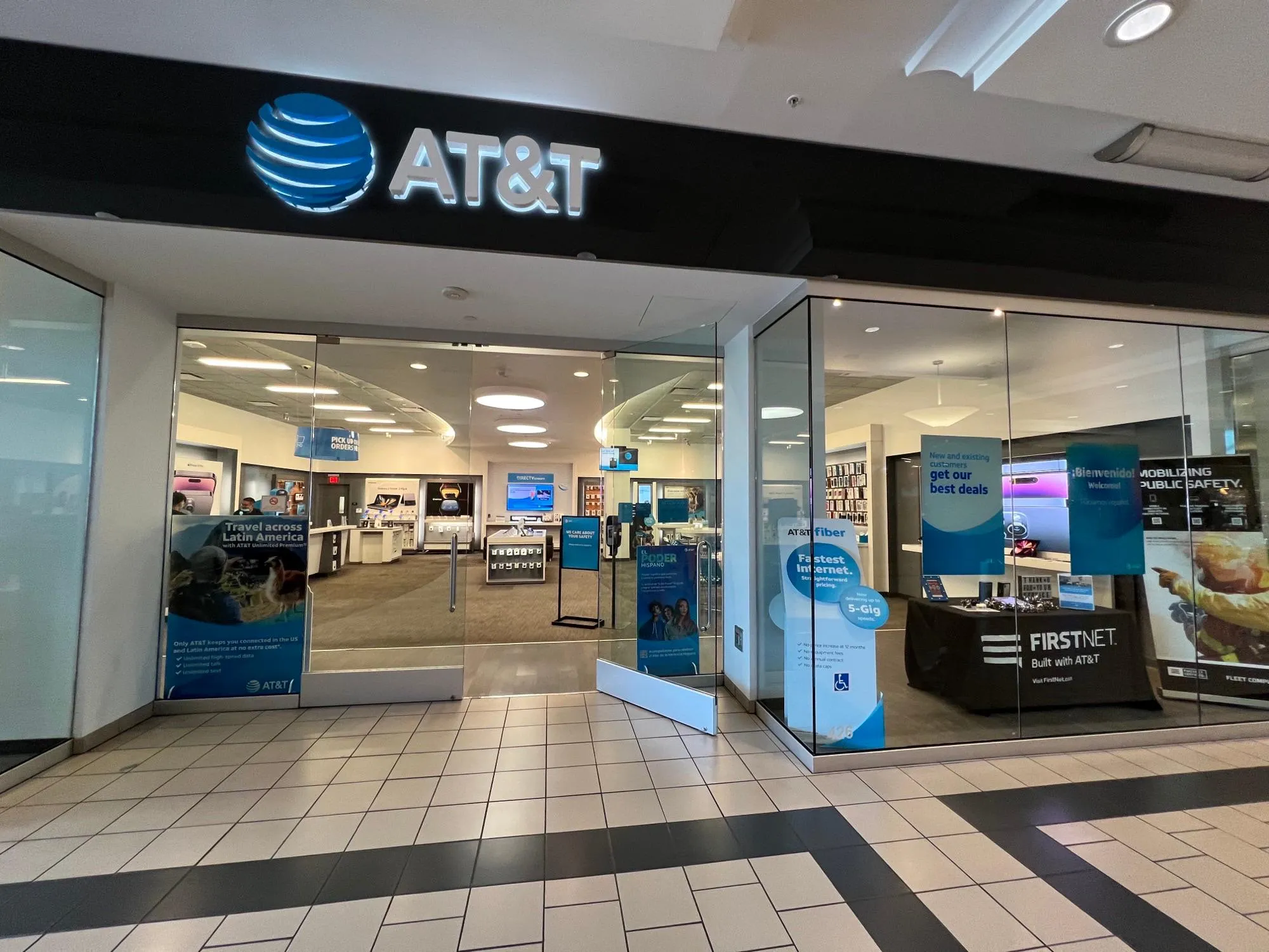 AT&T Store West Covina - Plaza West Covina
