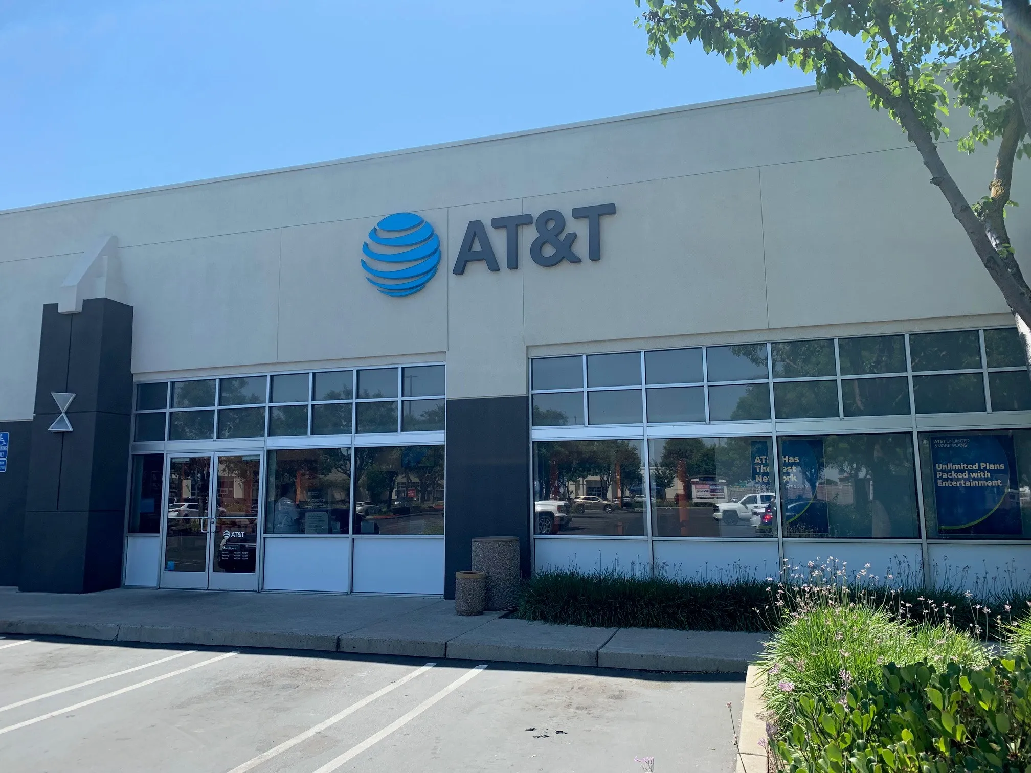AT&T Store Modesto - Sisk Rd