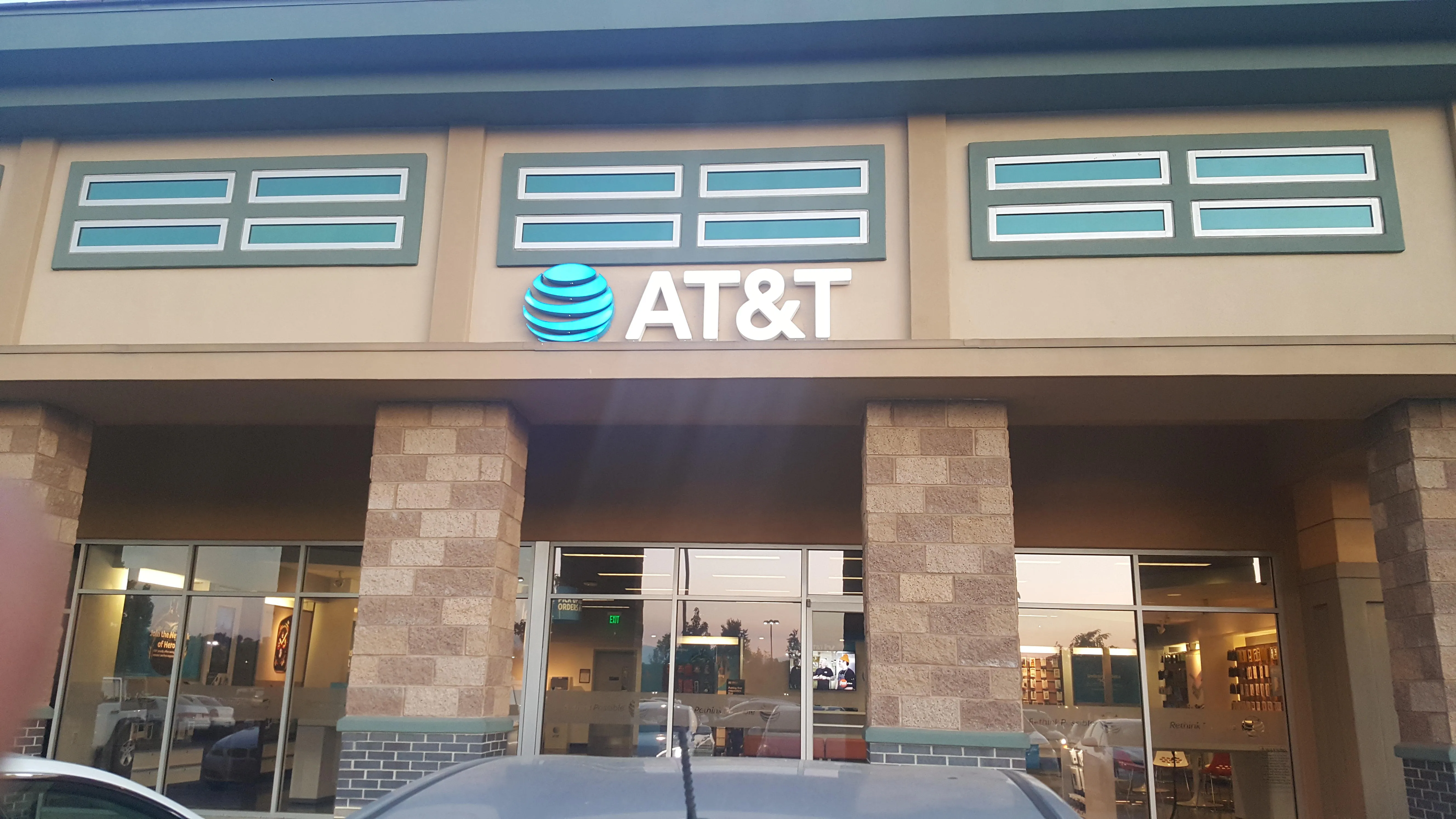 AT&T Store Corona - Corona Crossings