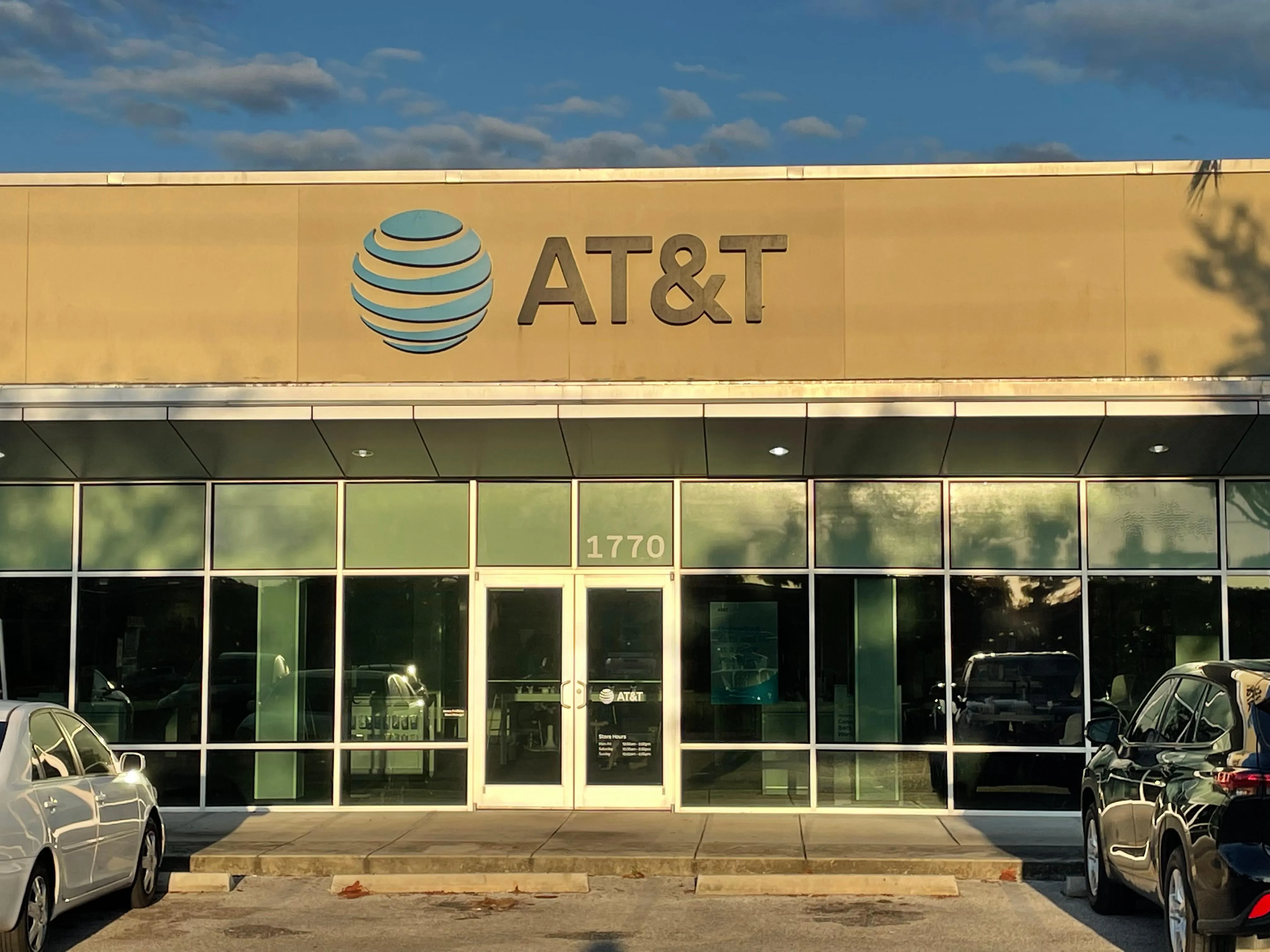 AT&T Store Wesley Chapel - Wesley Chapel Bruce B Downs Blvd