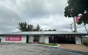 T-Mobile 87th & 12th