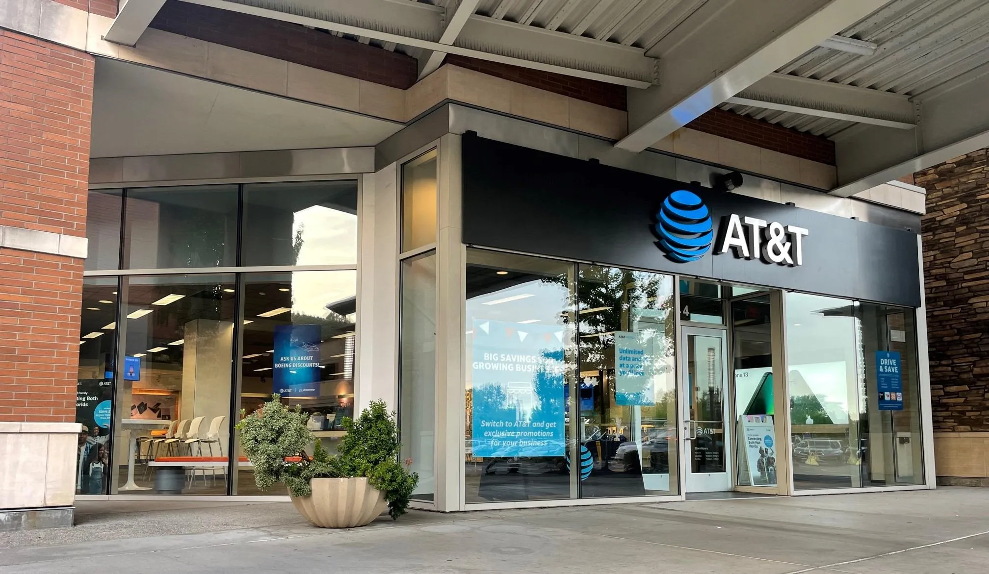 AT&T Store Tukwila - Southcenter Mall