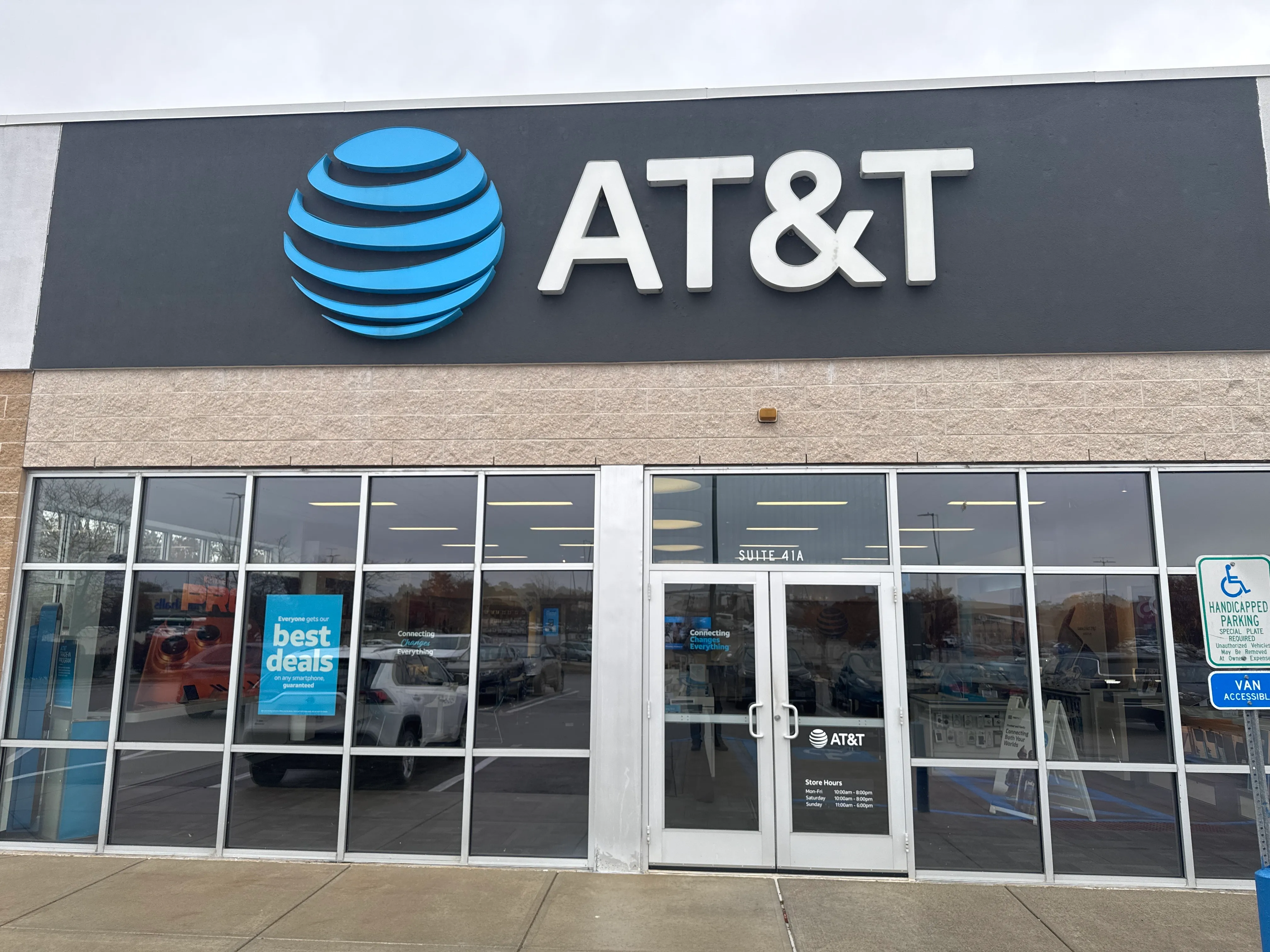 AT&T Store Lincoln - Lincoln Mall