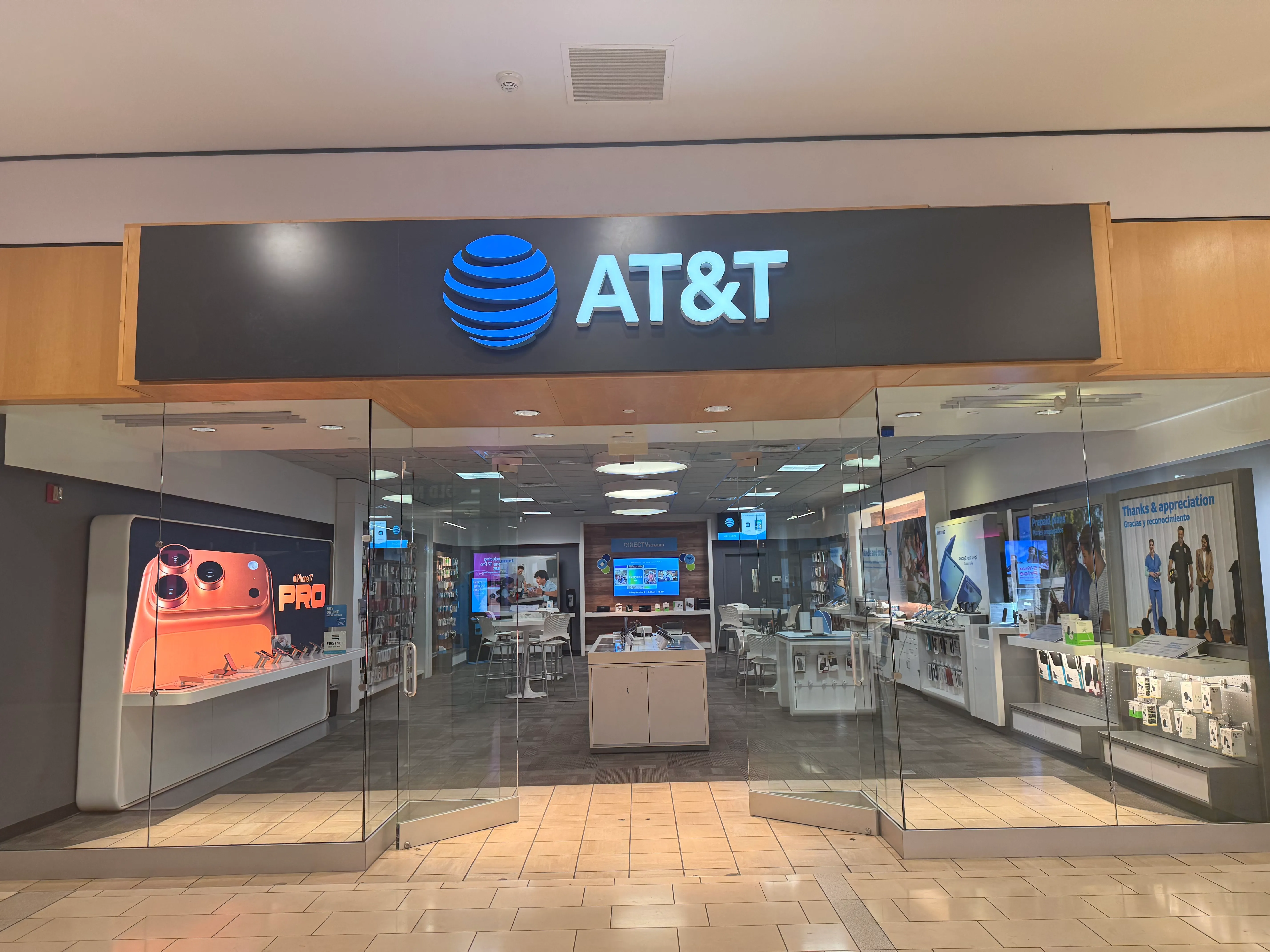 AT&T Store Trumbull - Trumbull Mall