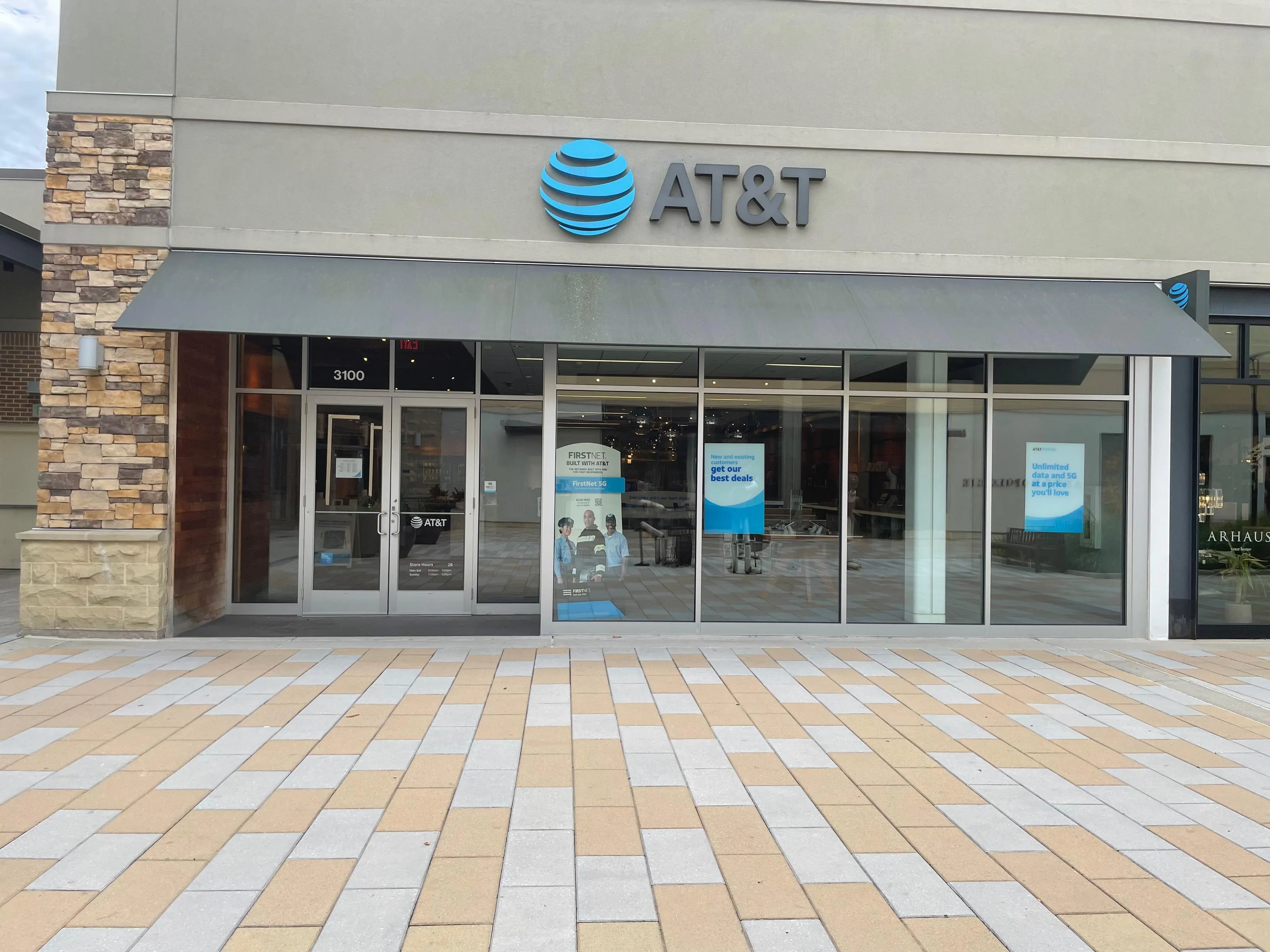 AT&T Store Columbia - Columbia Mall Level 2 near the Plaza