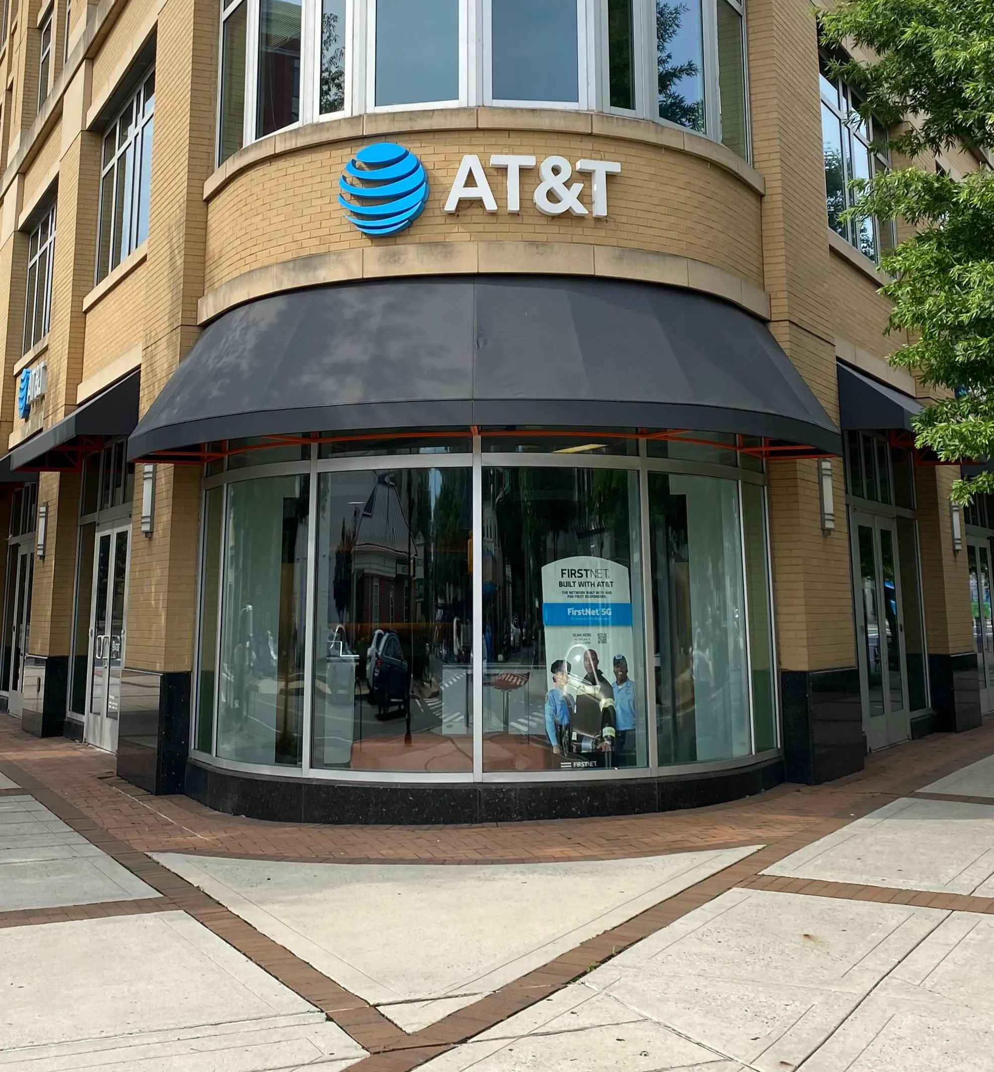 AT&T Store Arlington - Clarendon Center