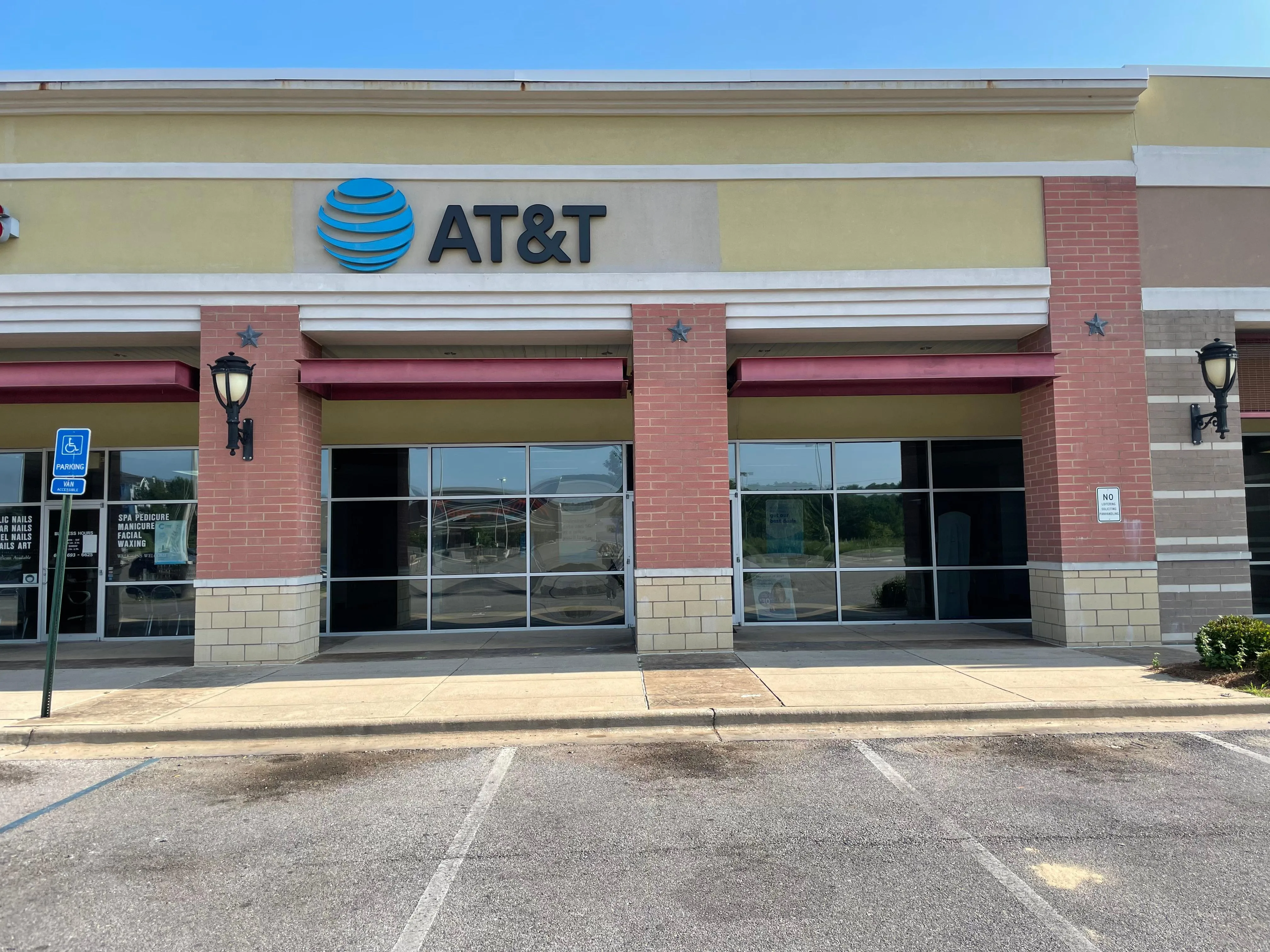 AT&T Store Meridian - Meridian Crossroads
