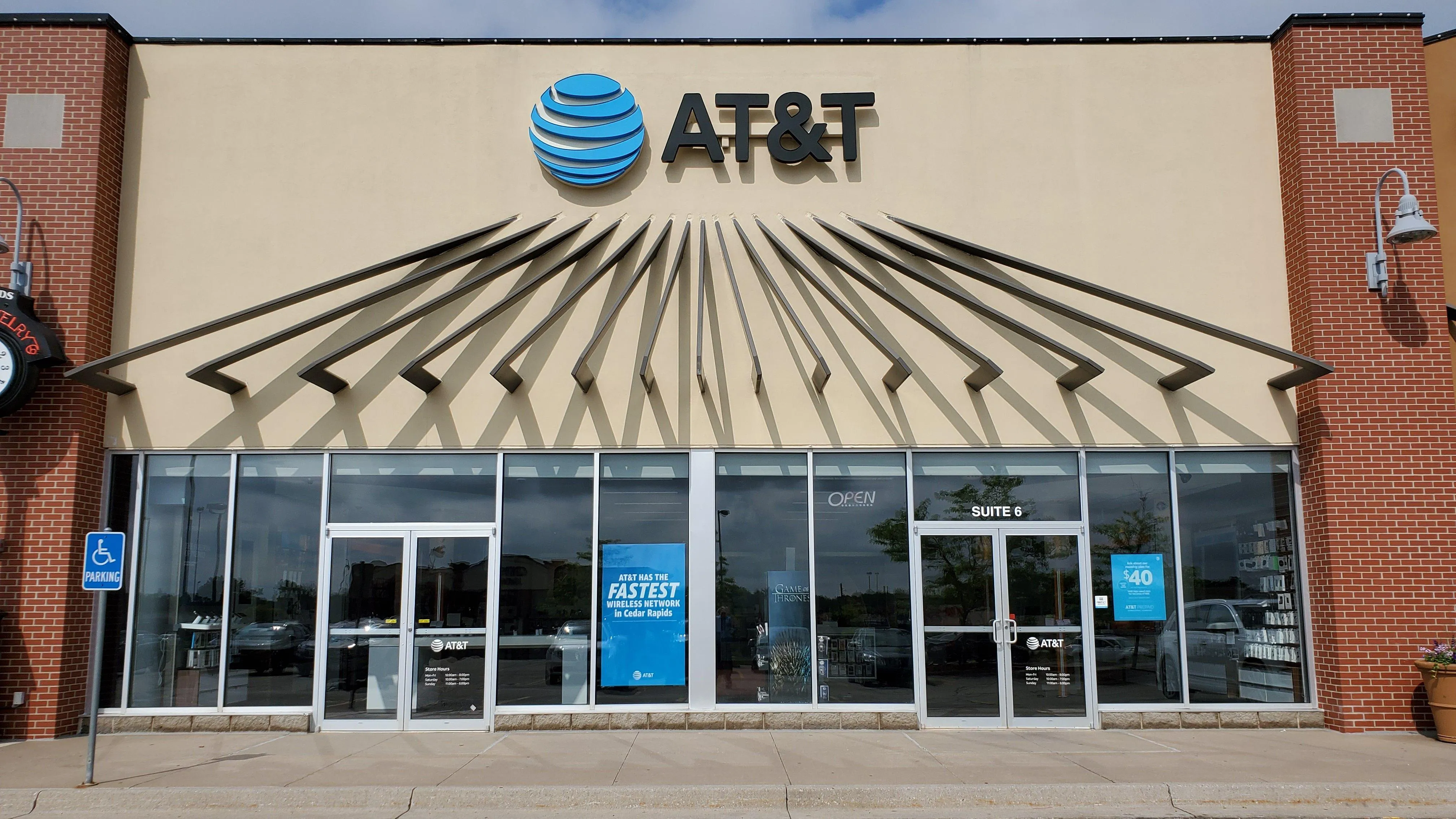 AT&T Store Cedar Rapids - Marketplace on 1st