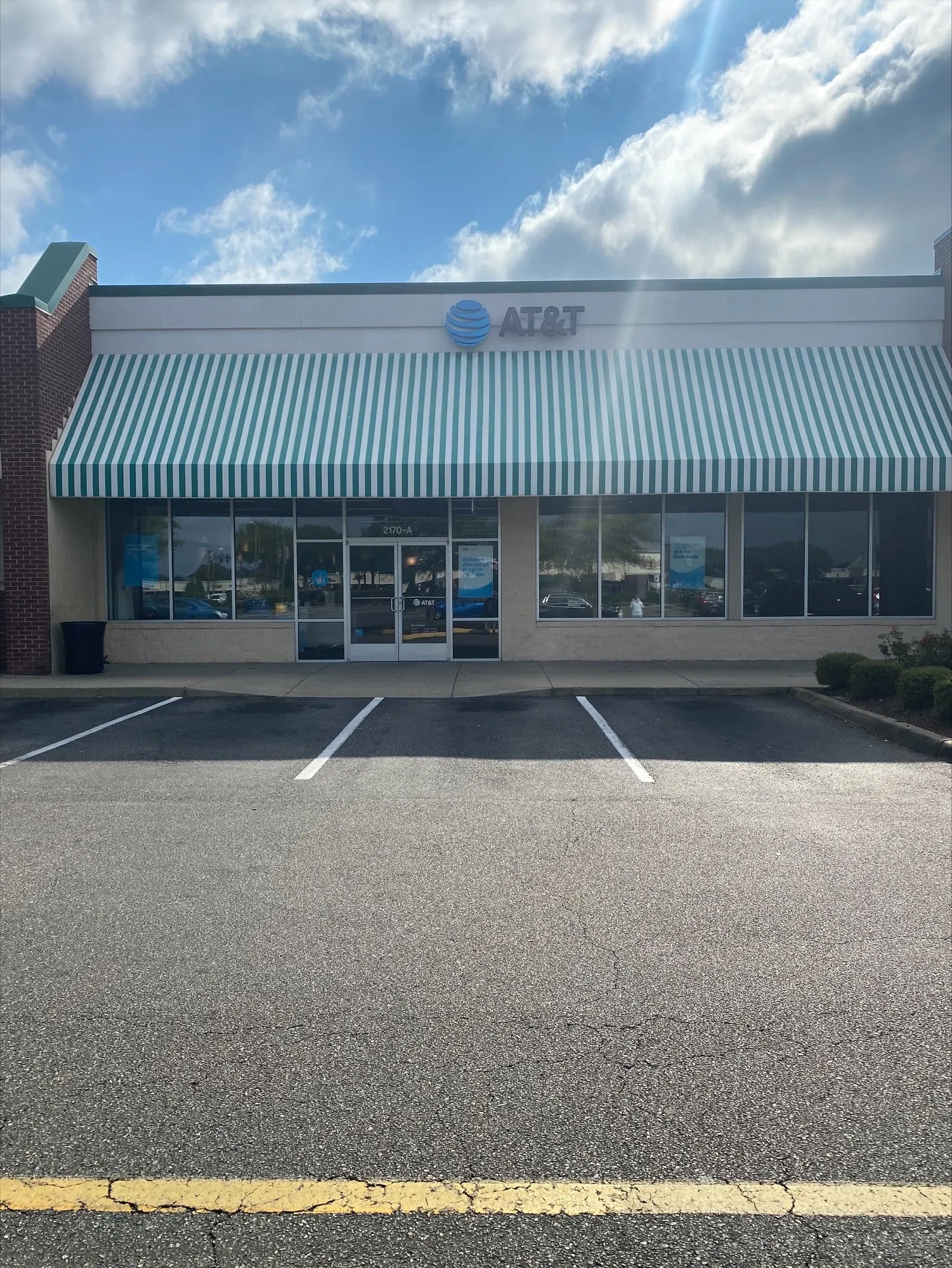 AT&T Store Hampton - Coliseum Marketplace