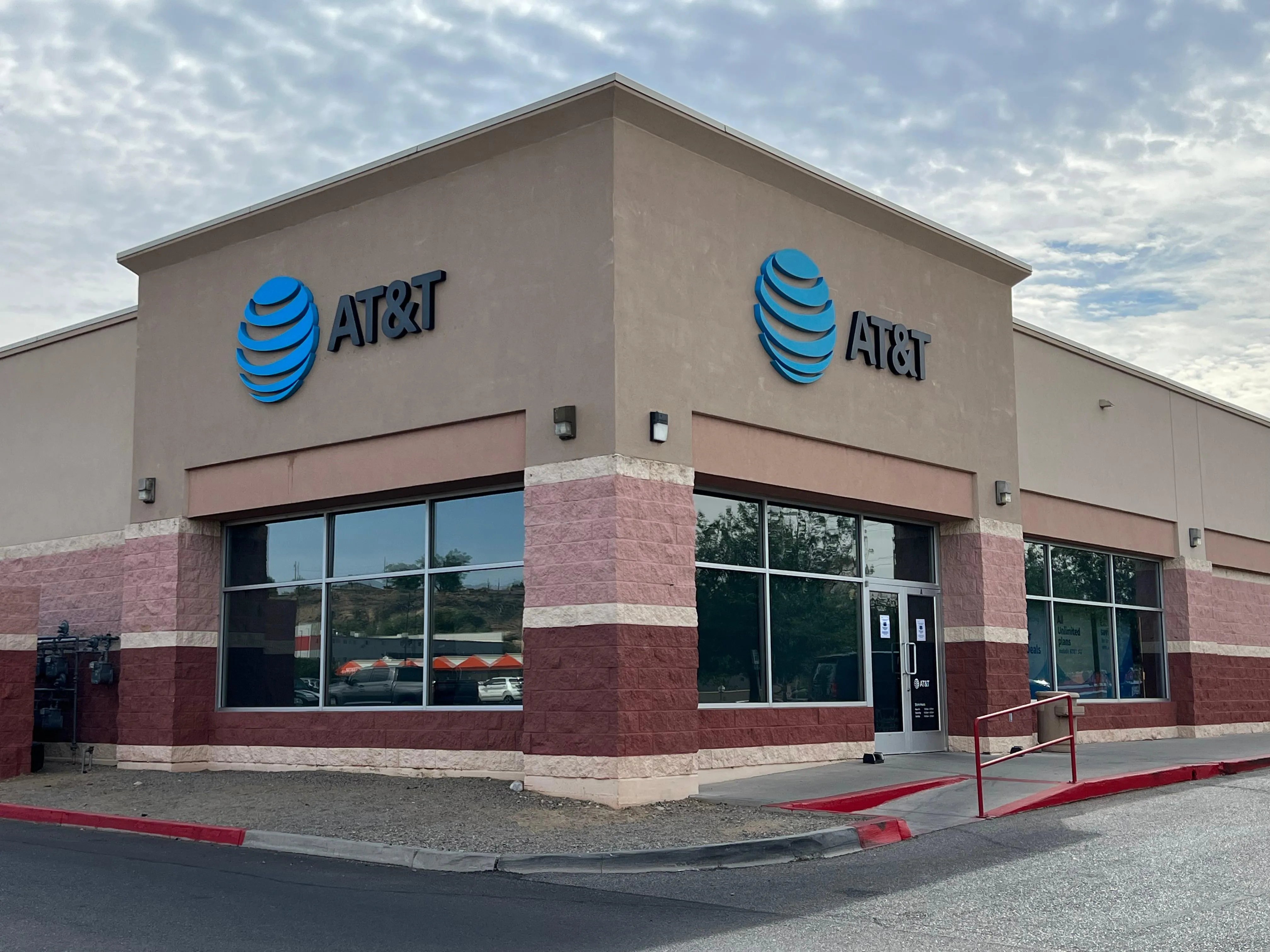 AT&T Store Farmington - E Main St