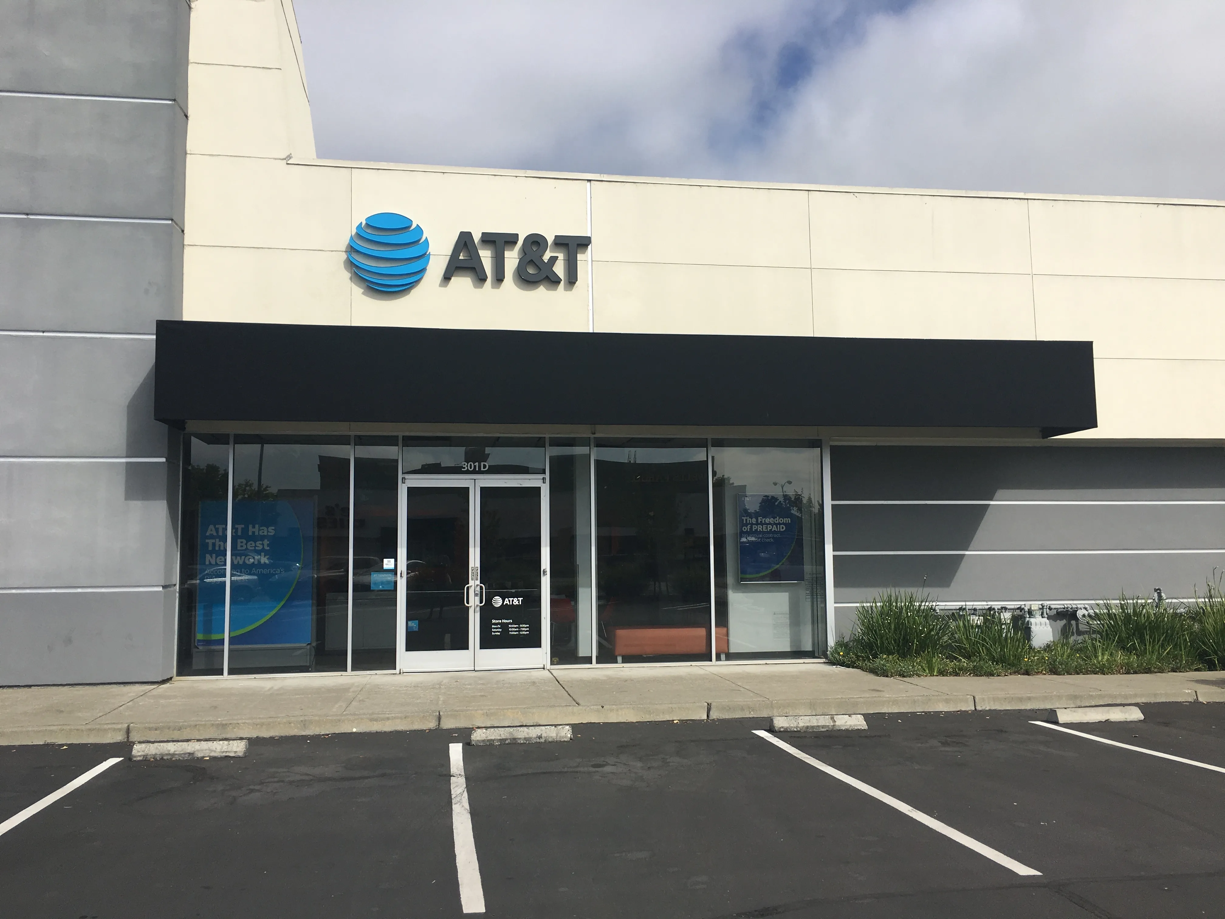 AT&T Store Petaluma - S McDowell Blvd
