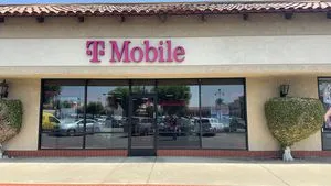 T-Mobile Huntington & Bradbury