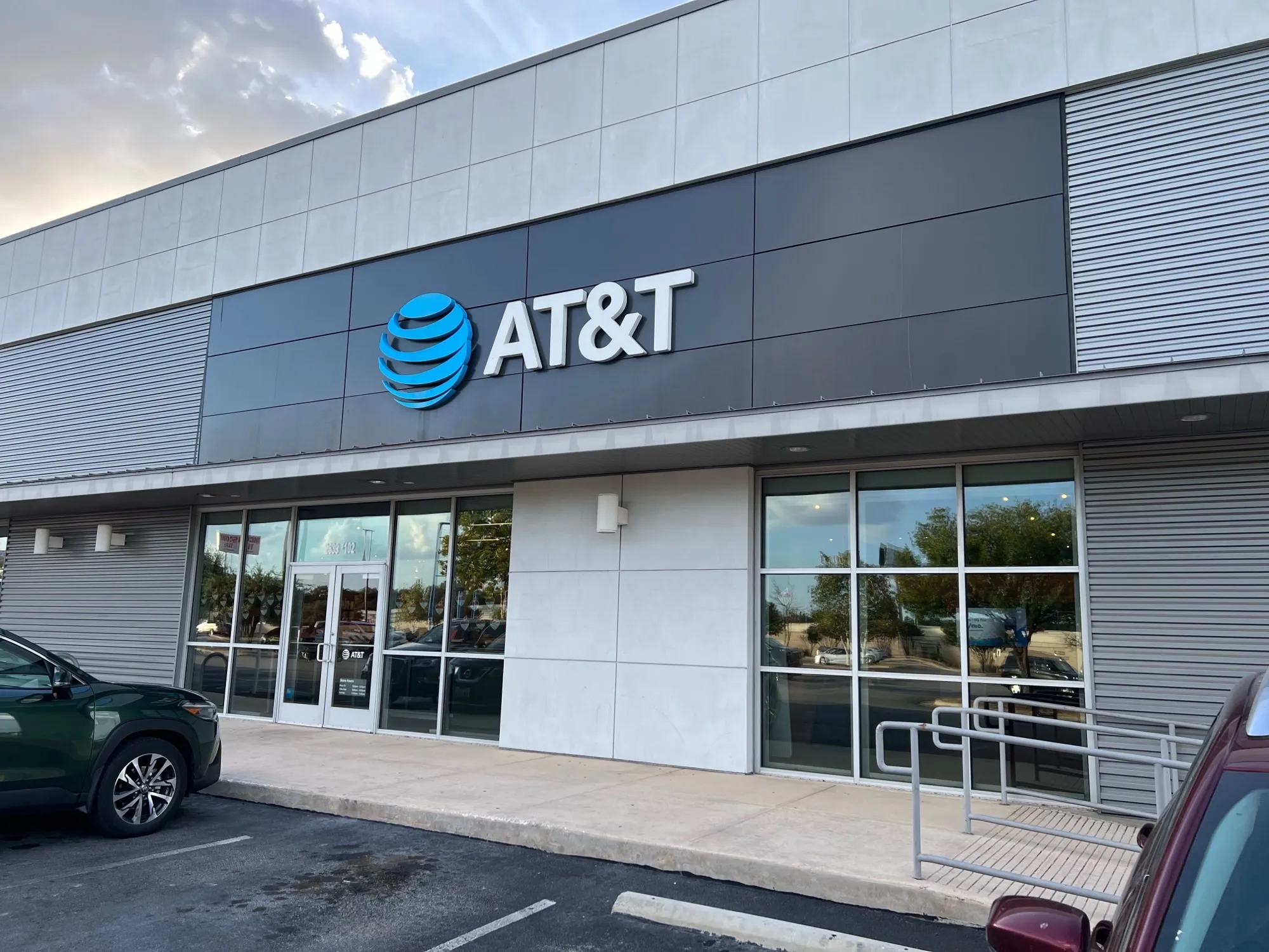 AT&T Store San Antonio - Vance Jackson