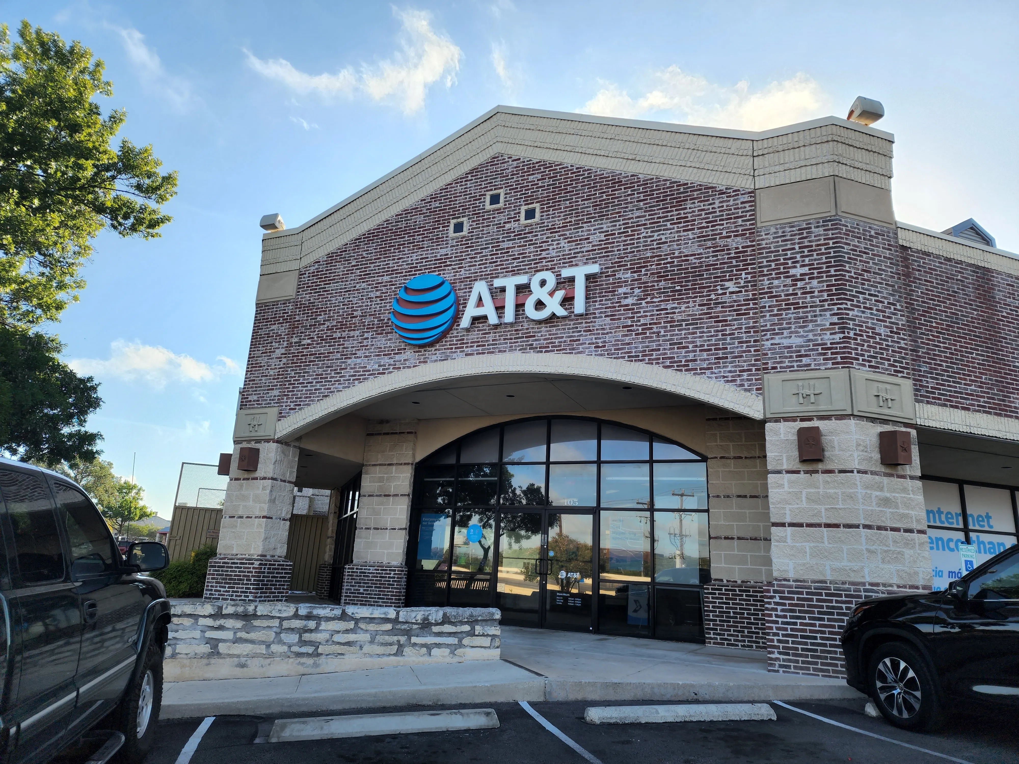 AT&T Store San Antonio - Huebner Oaks Centre