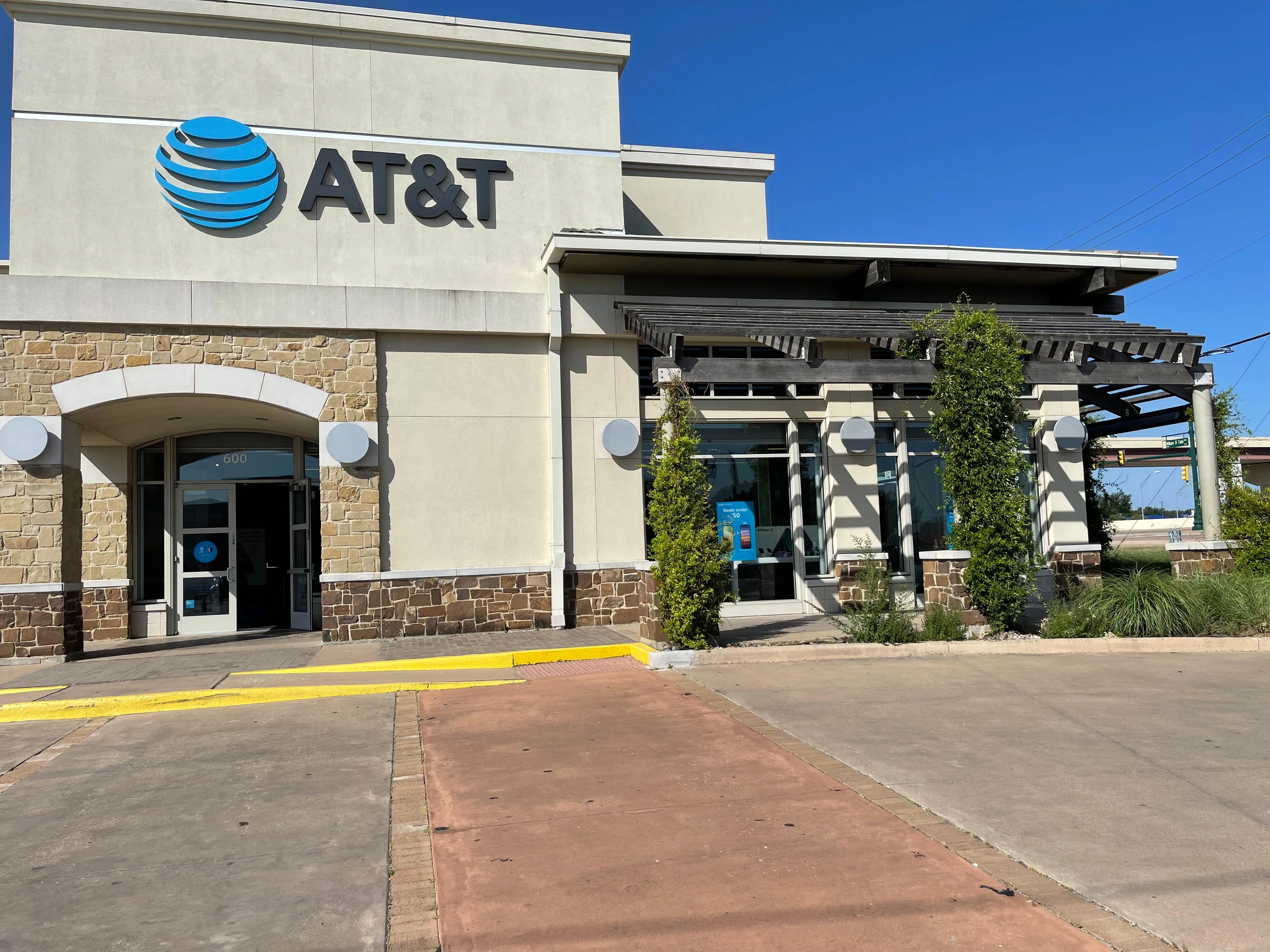 AT&T Store Grapevine - Towers of Grapevine