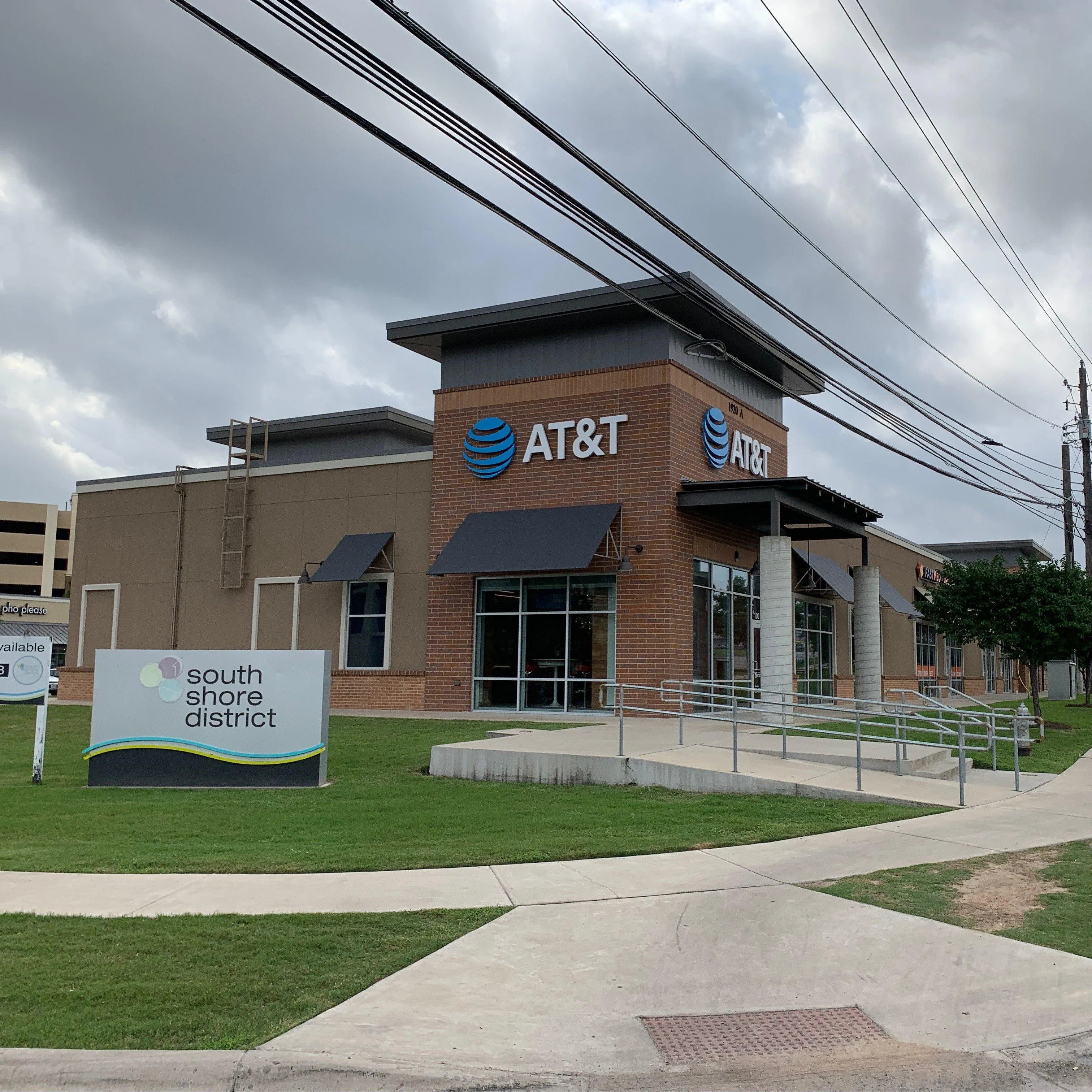 AT&T Store Austin - SOUTH SHORE