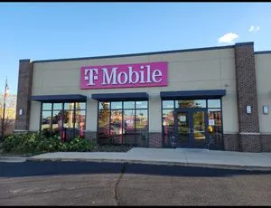 T-Mobile Dodge St & Wacker Dr