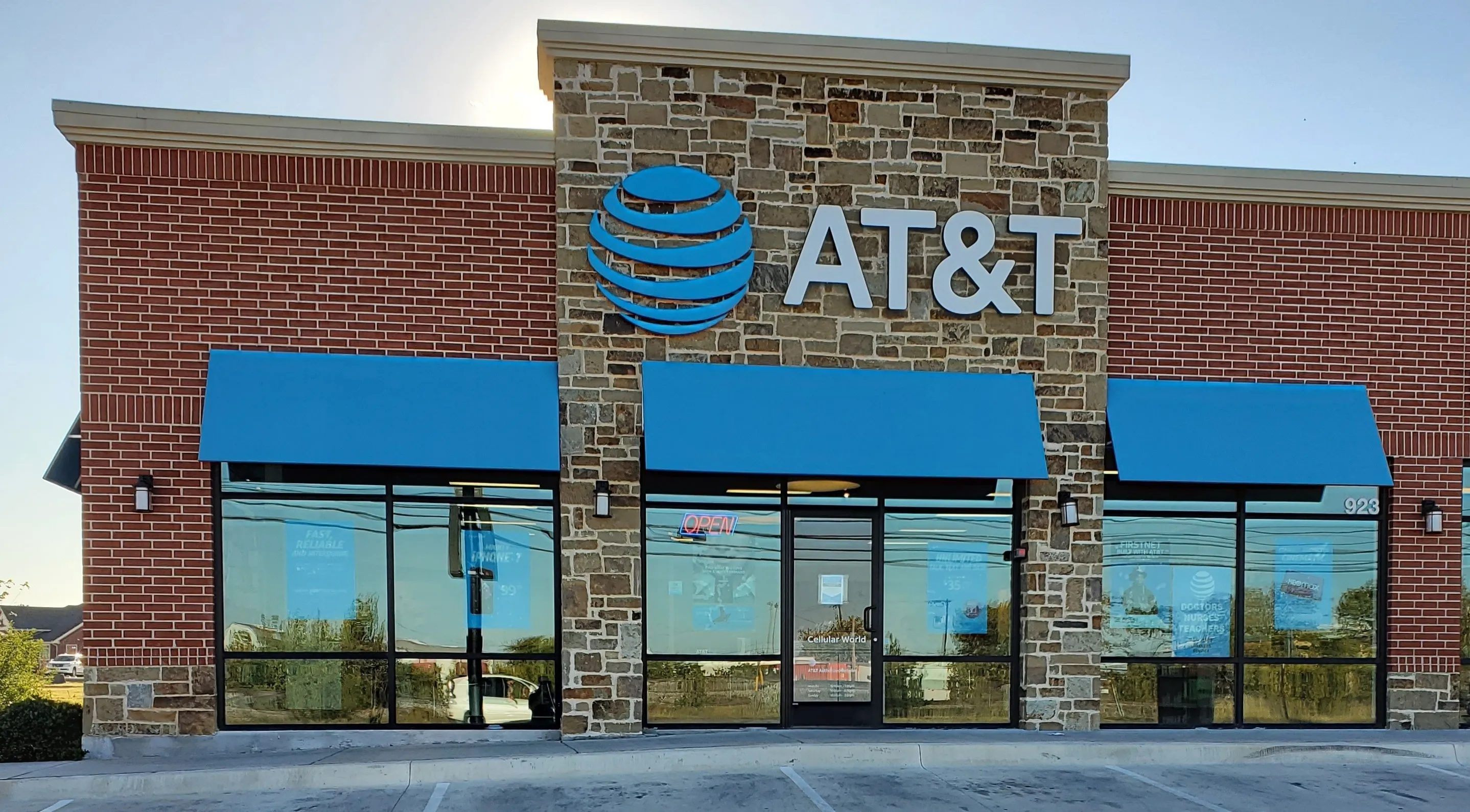 AT&T Store Saginaw - N Saginaw Blvd