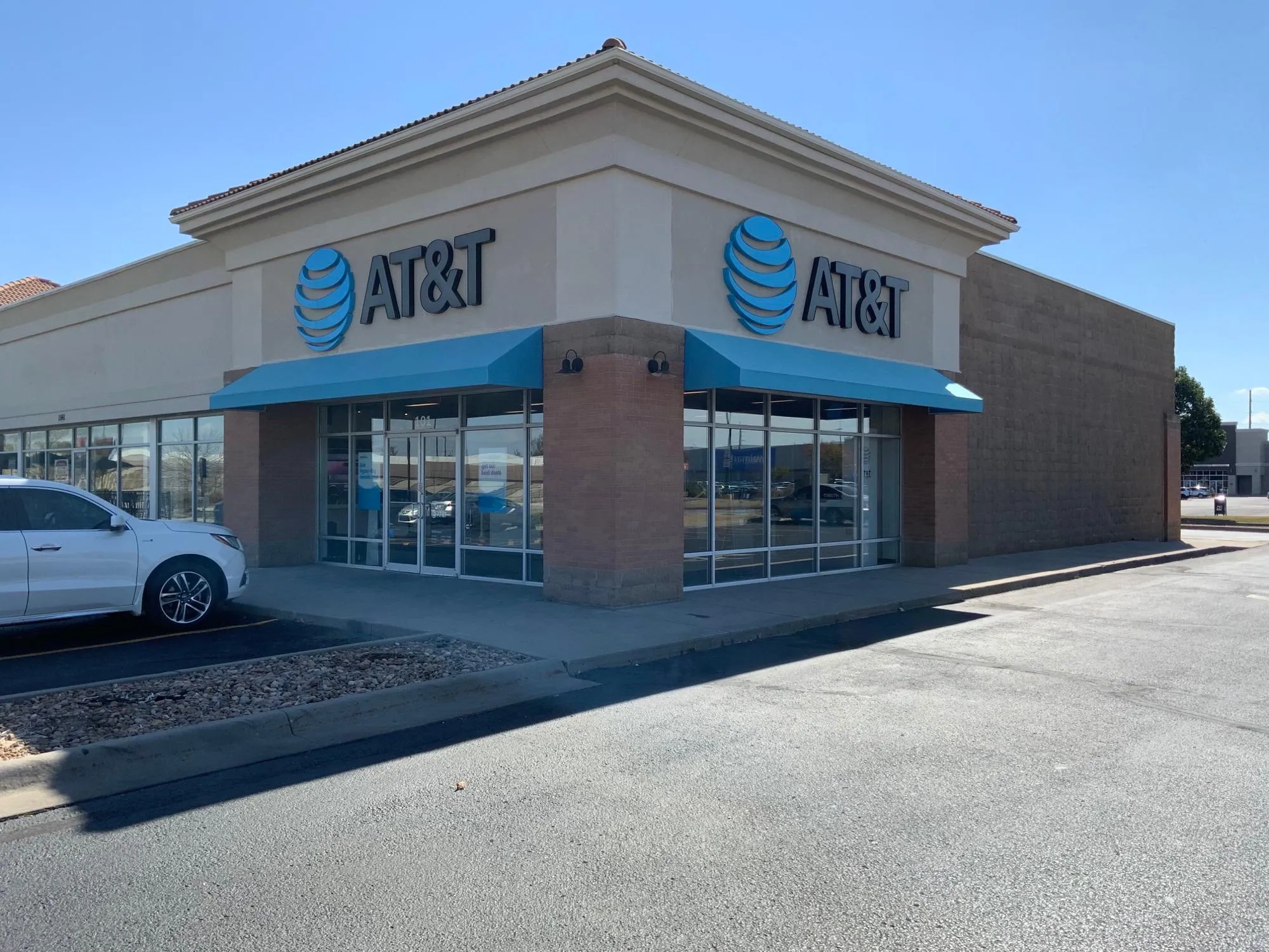 AT&T Store Wichita - One Kellogg Place