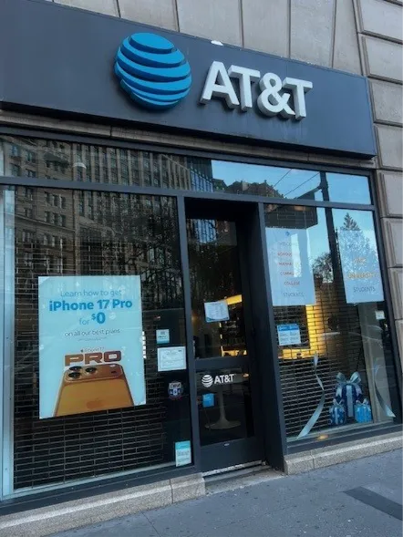 AT&T Store New York - Broadway at City Hall Park