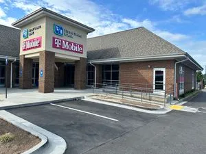 T-Mobile Pleasant Hill Rd & Satellite Blvd
