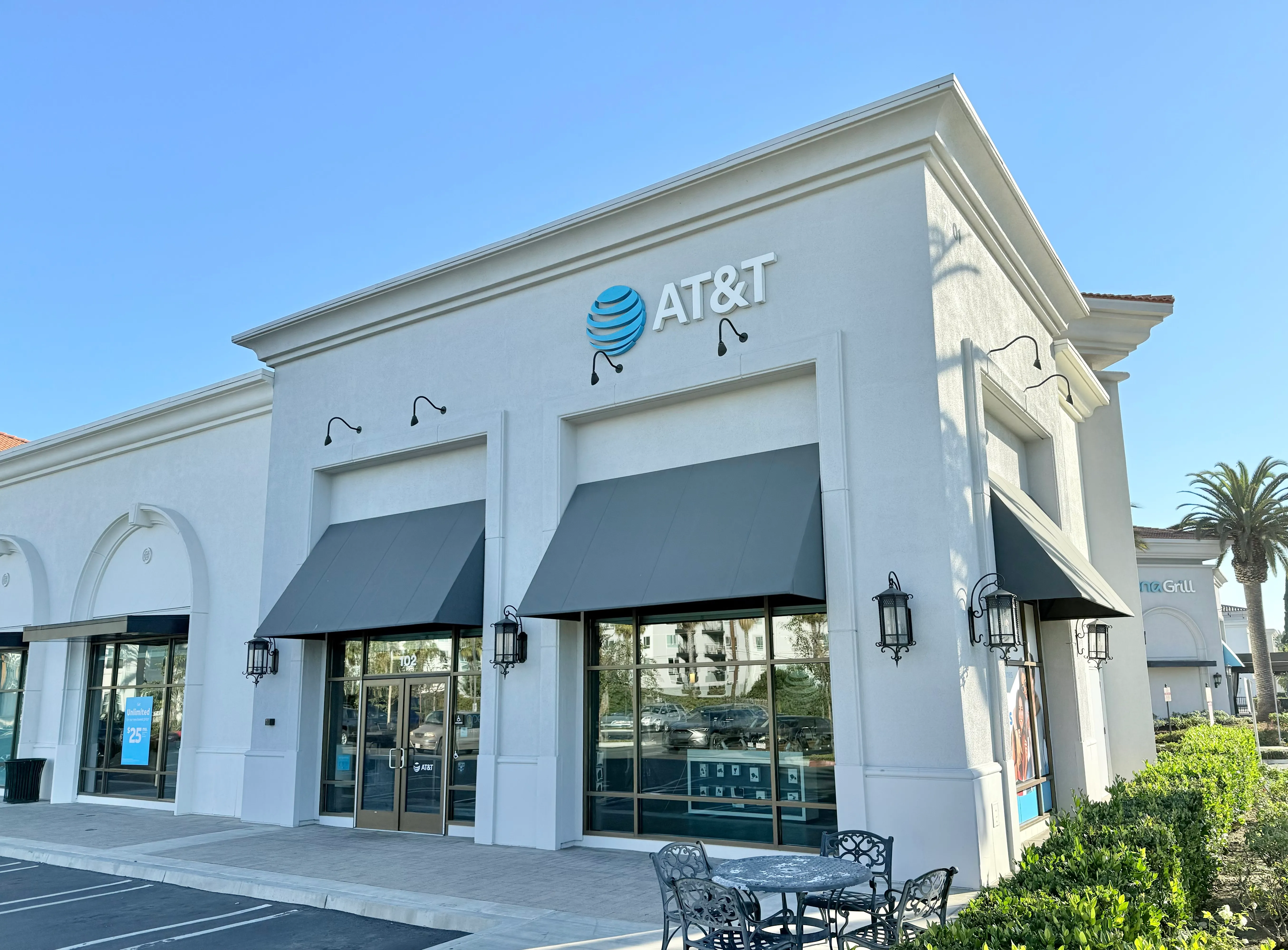 AT&T Store Huntington Beach - Bella Tera