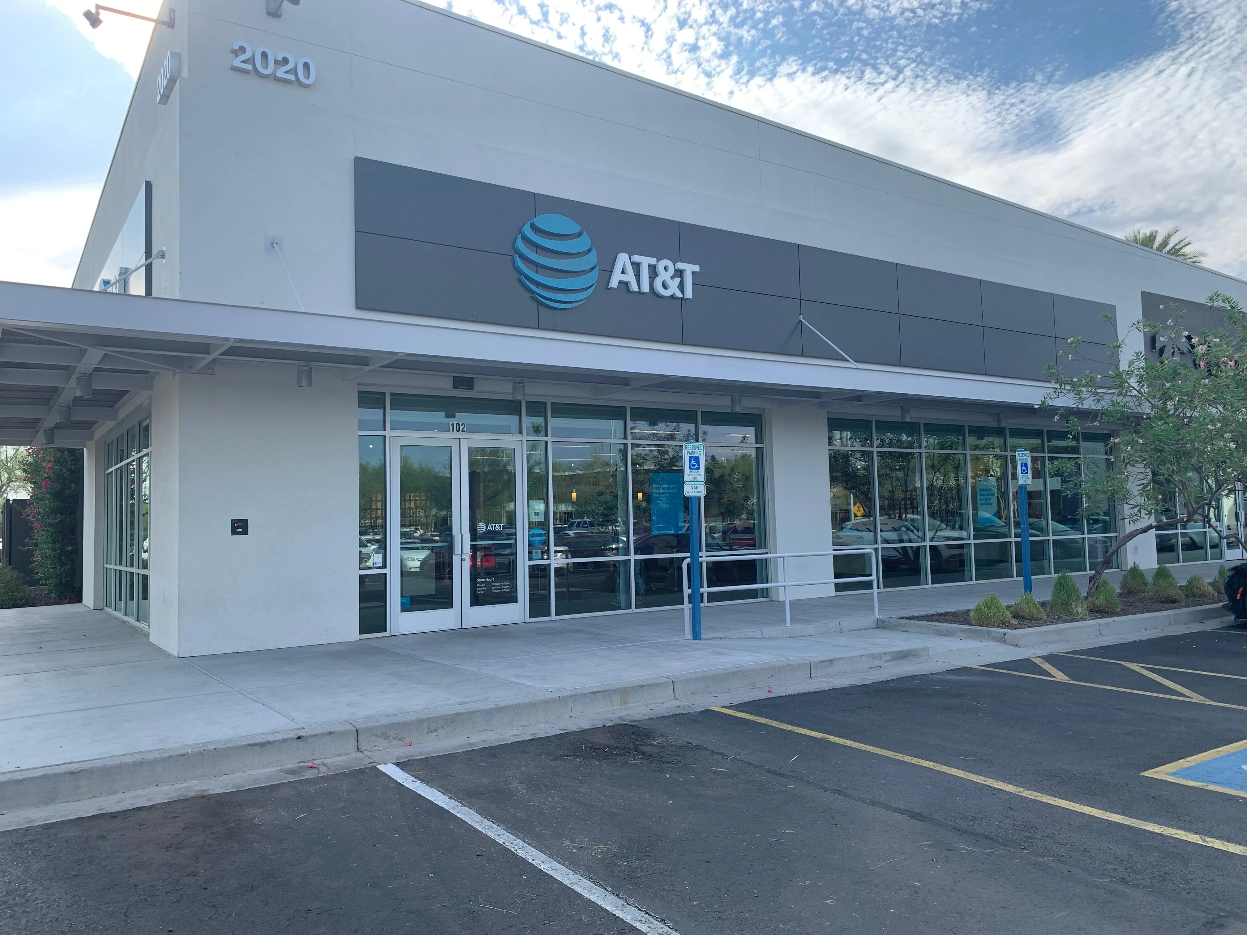AT&T Store Tempe - Tempe Marketplace