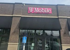 T-Mobile London Rd & 21st Ave