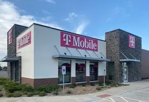 T-Mobile US 81 & Glen Blvd