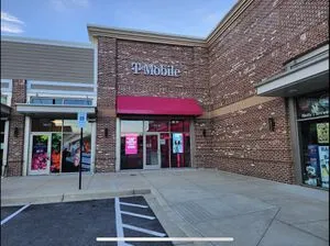 T-Mobile Shoppes at Apple Greene