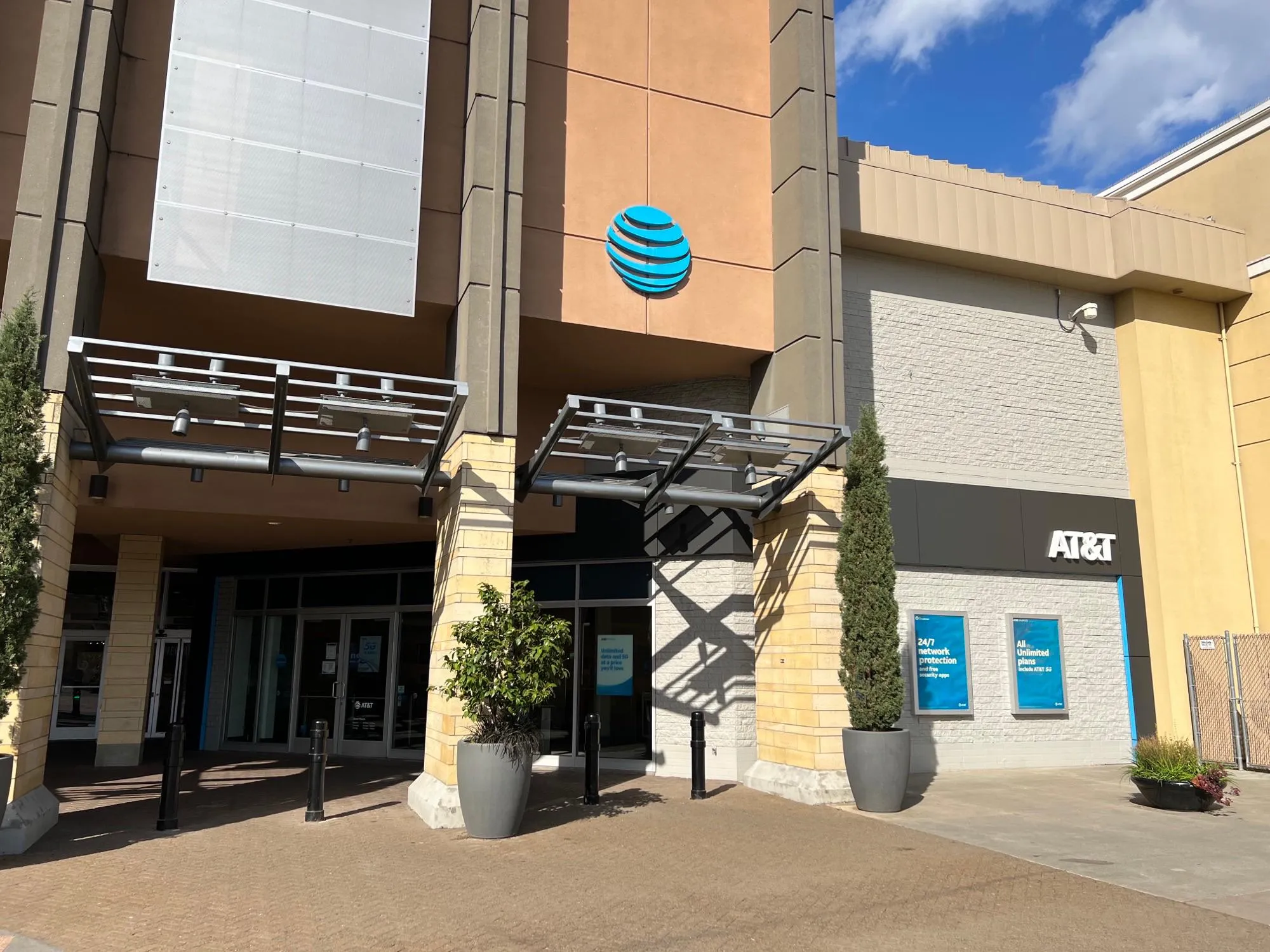 AT&T Store Happy Valley - Clackamas Town Center
