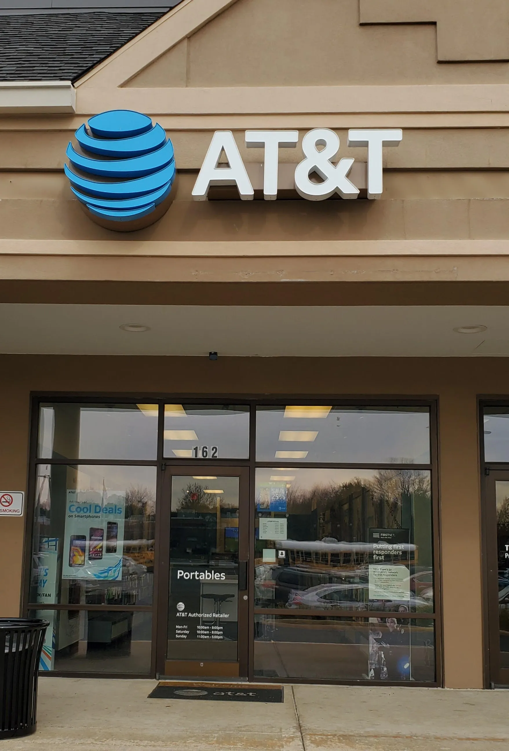 AT&T Store Ashburn - Ashburn Farm Market Center