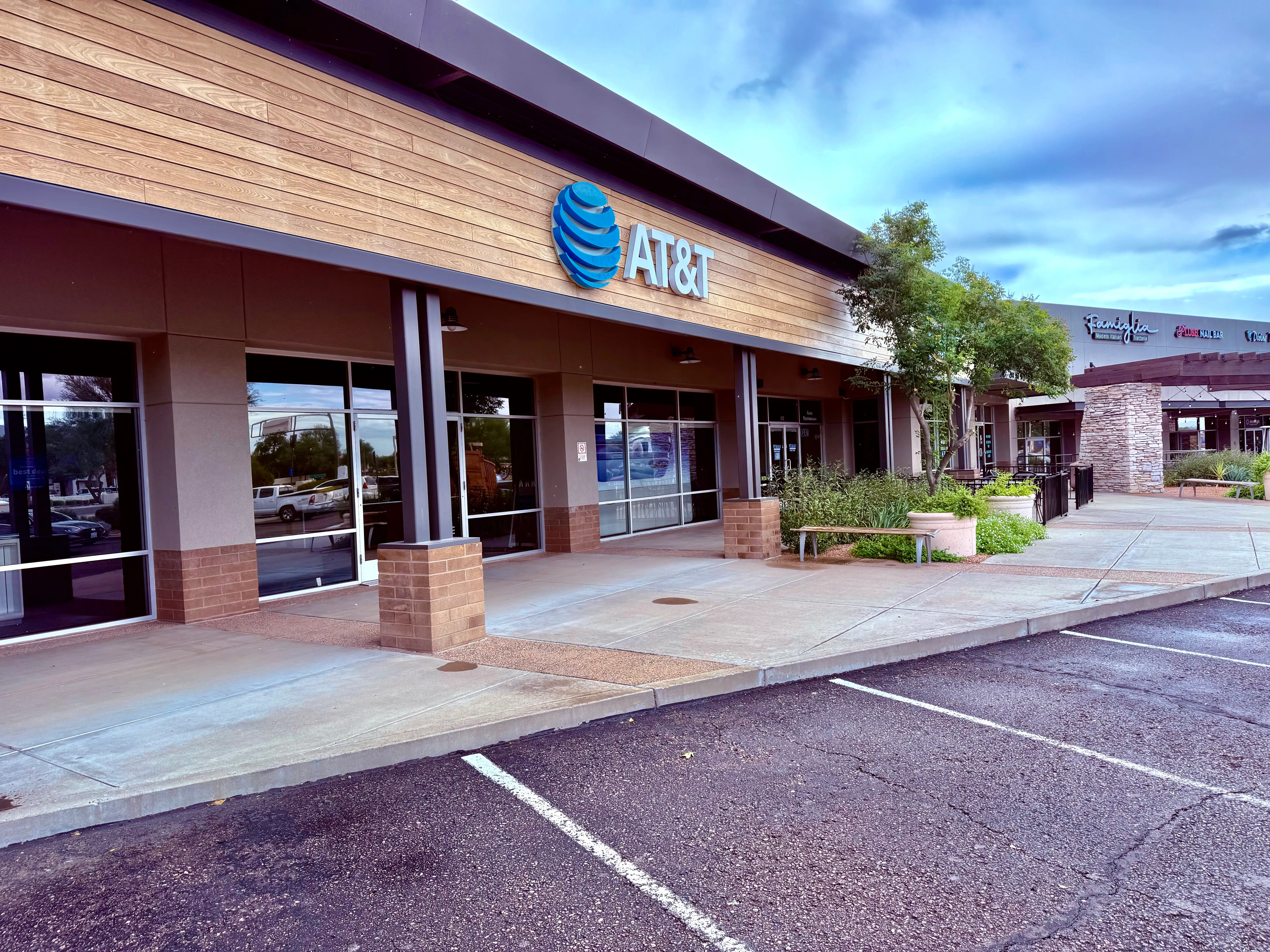 AT&T Store Scottsdale - Scottsdale Gateway
