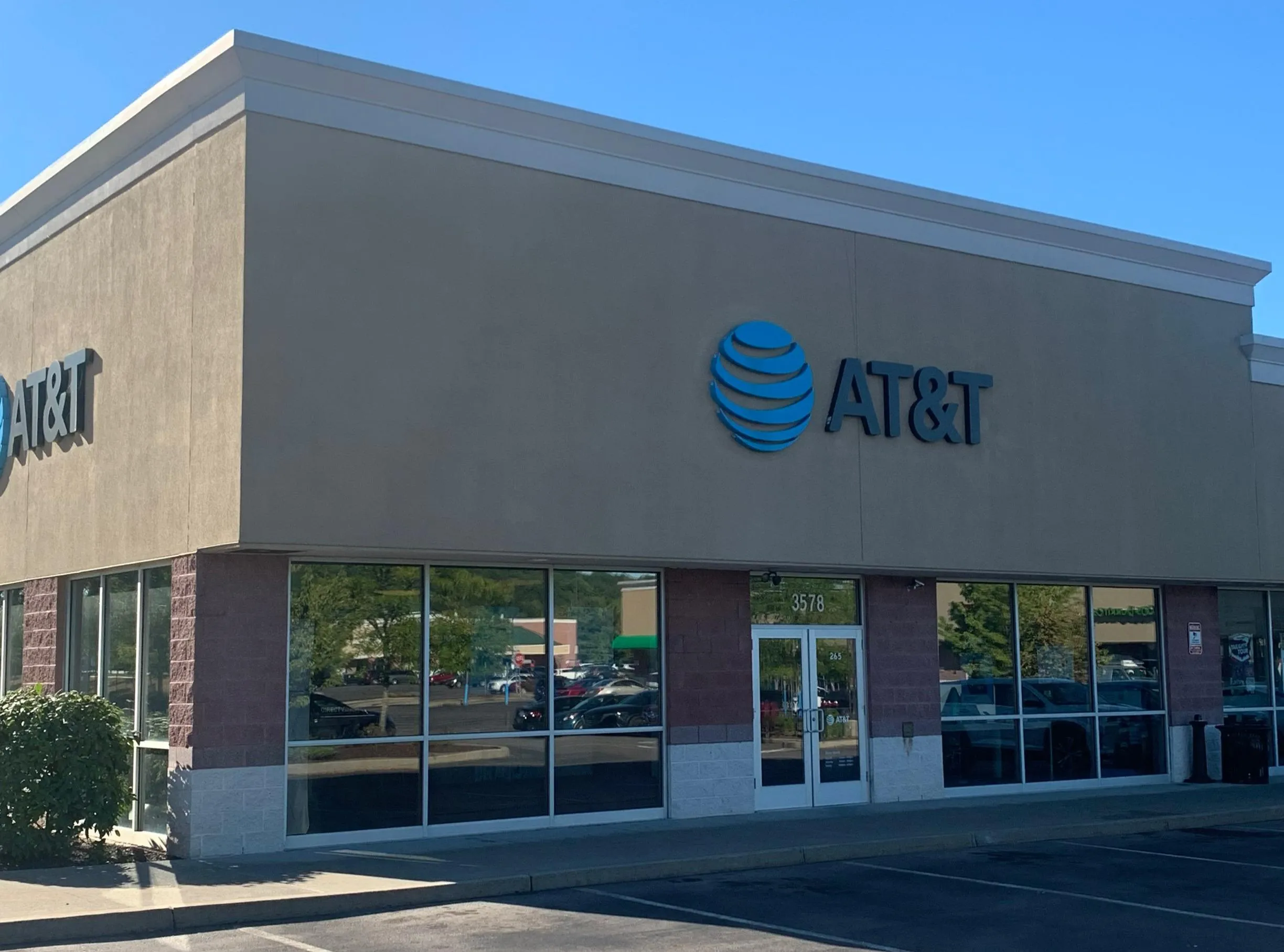AT&T Store Bartonsville - Shops at Crossroads