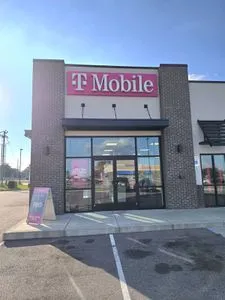 T-Mobile Dyersburg Commons