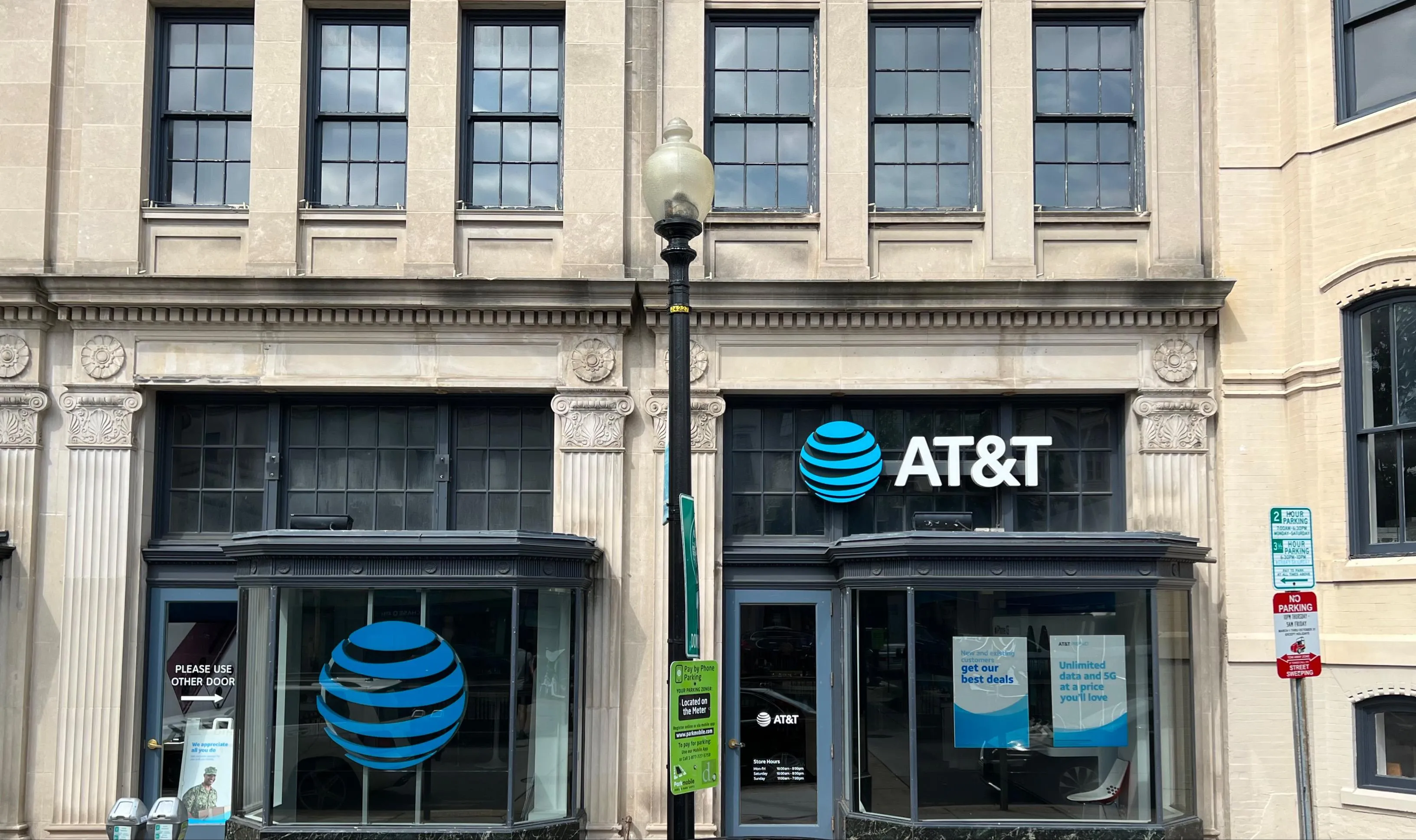 AT&T Store Washington - Dupont Circle